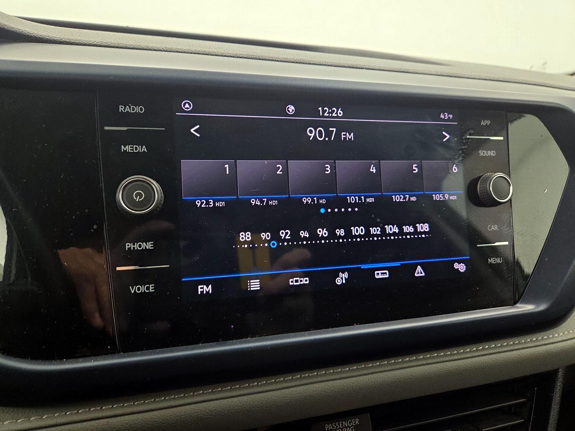 Thumbnail: 2024 Volkswagen Taos - 15