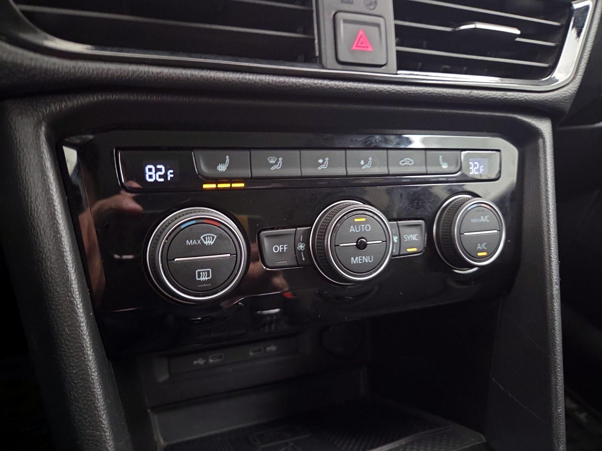 Thumbnail: 2024 Volkswagen Taos - 16