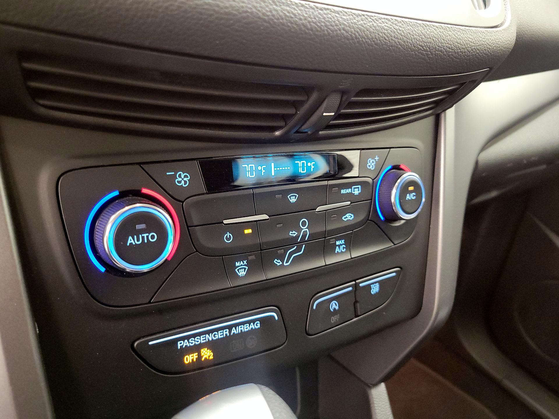 Thumbnail: 2017 Ford Escape - 16