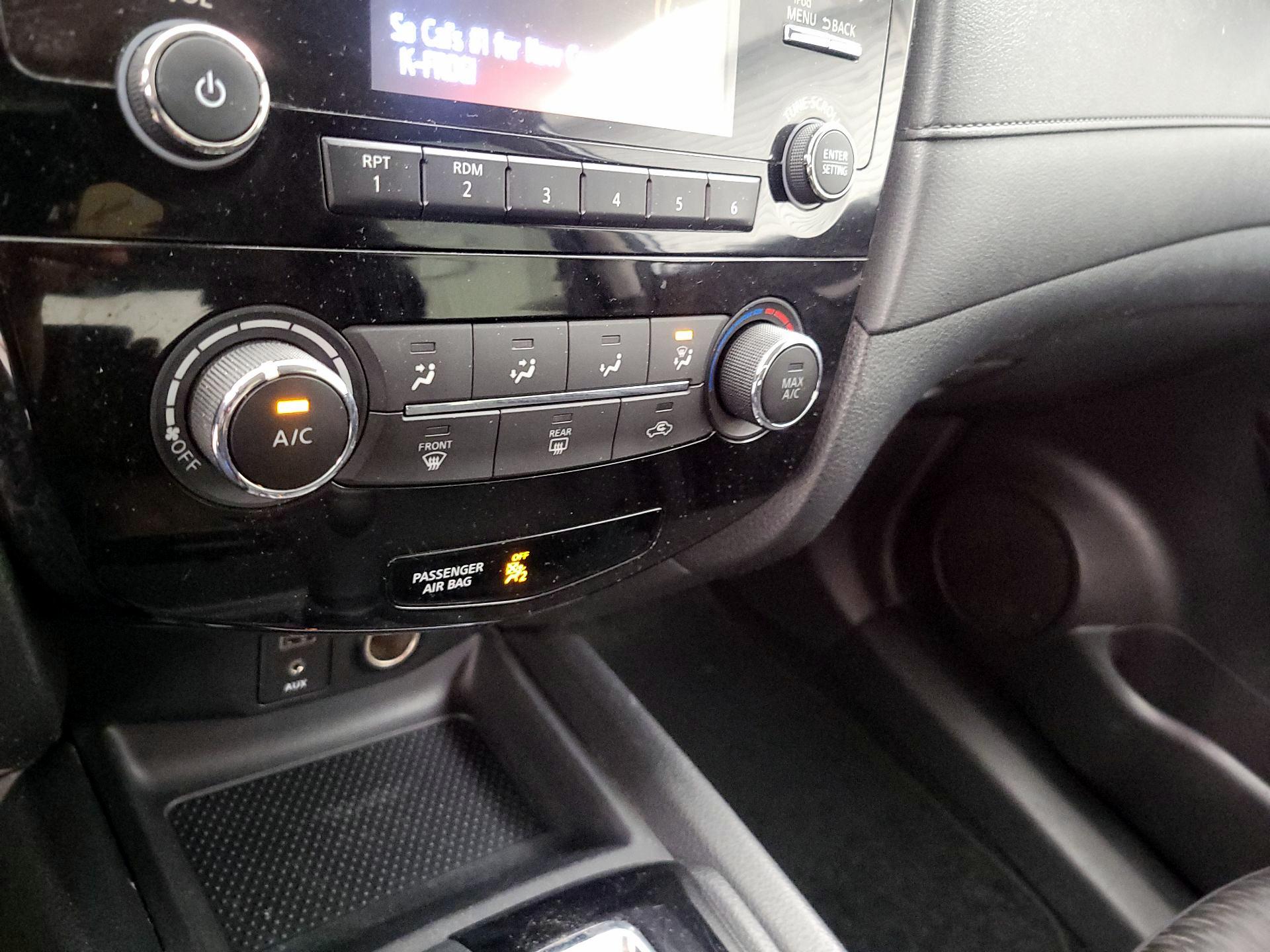 Thumbnail: 2017 Nissan Rogue - 16