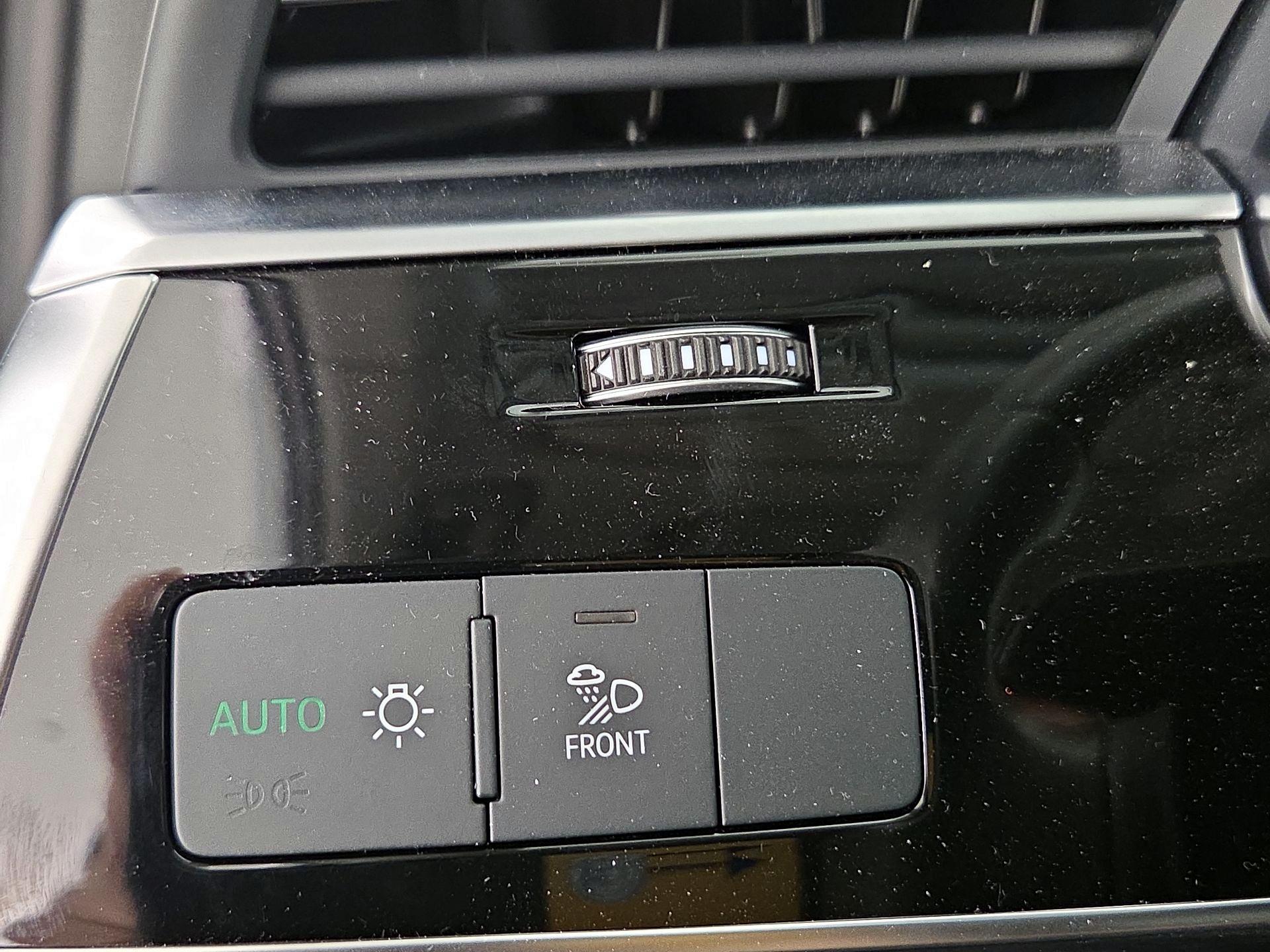 Thumbnail: 2023 Audi Q7 - 13