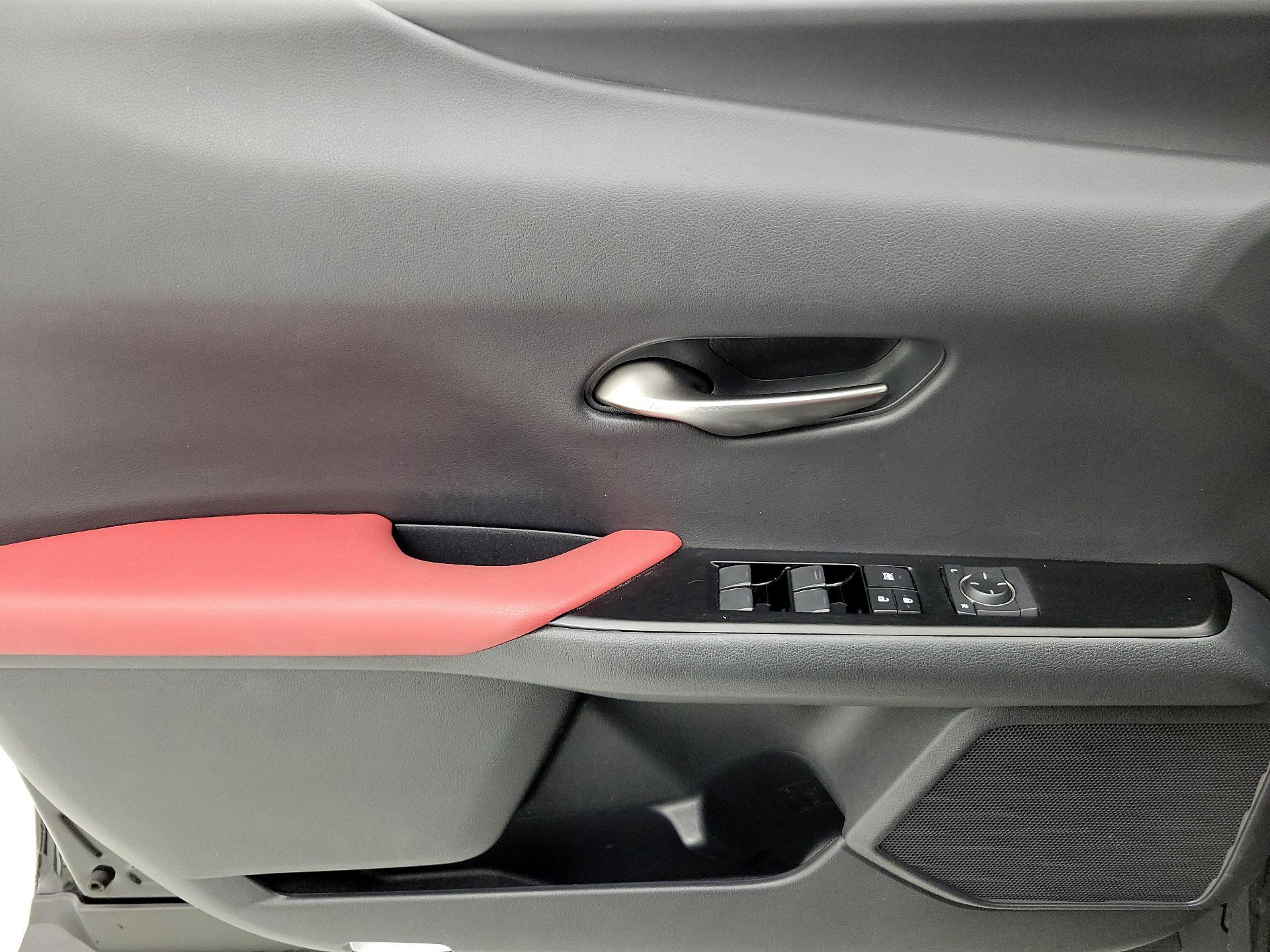 Thumbnail: 2019 Lexus UX - 12