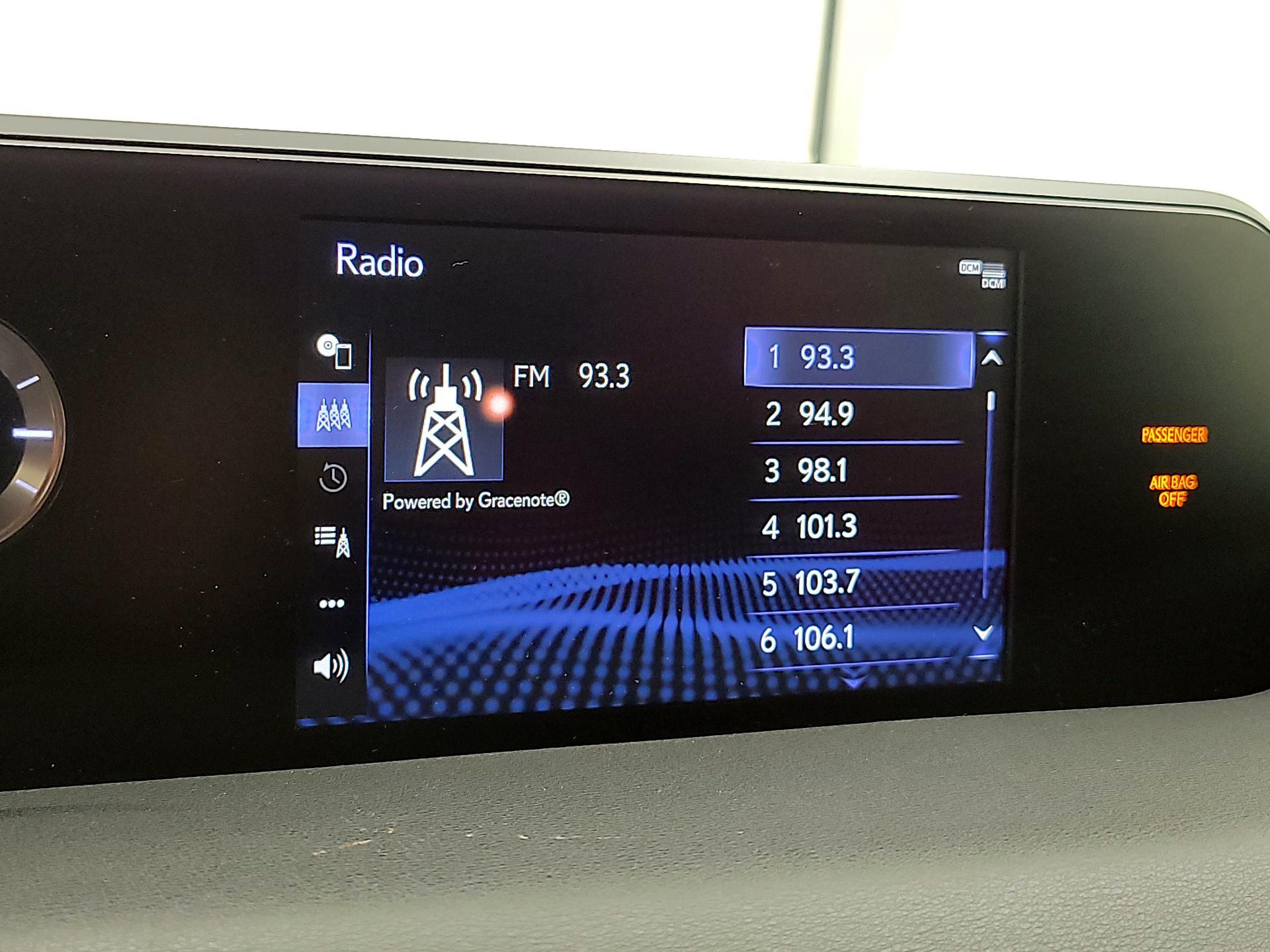 Thumbnail: 2019 Lexus UX - 15