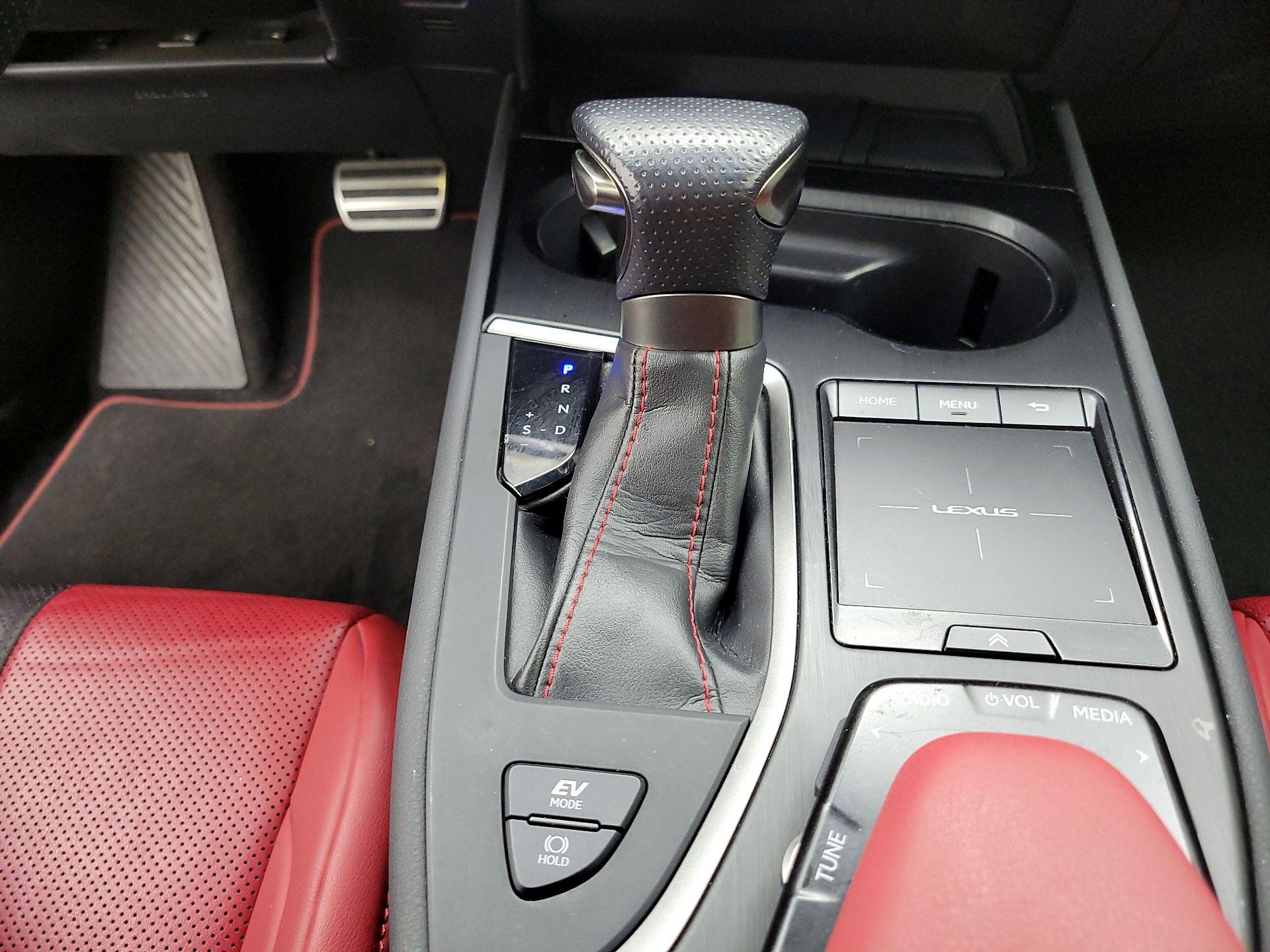 Thumbnail: 2019 Lexus UX - 17