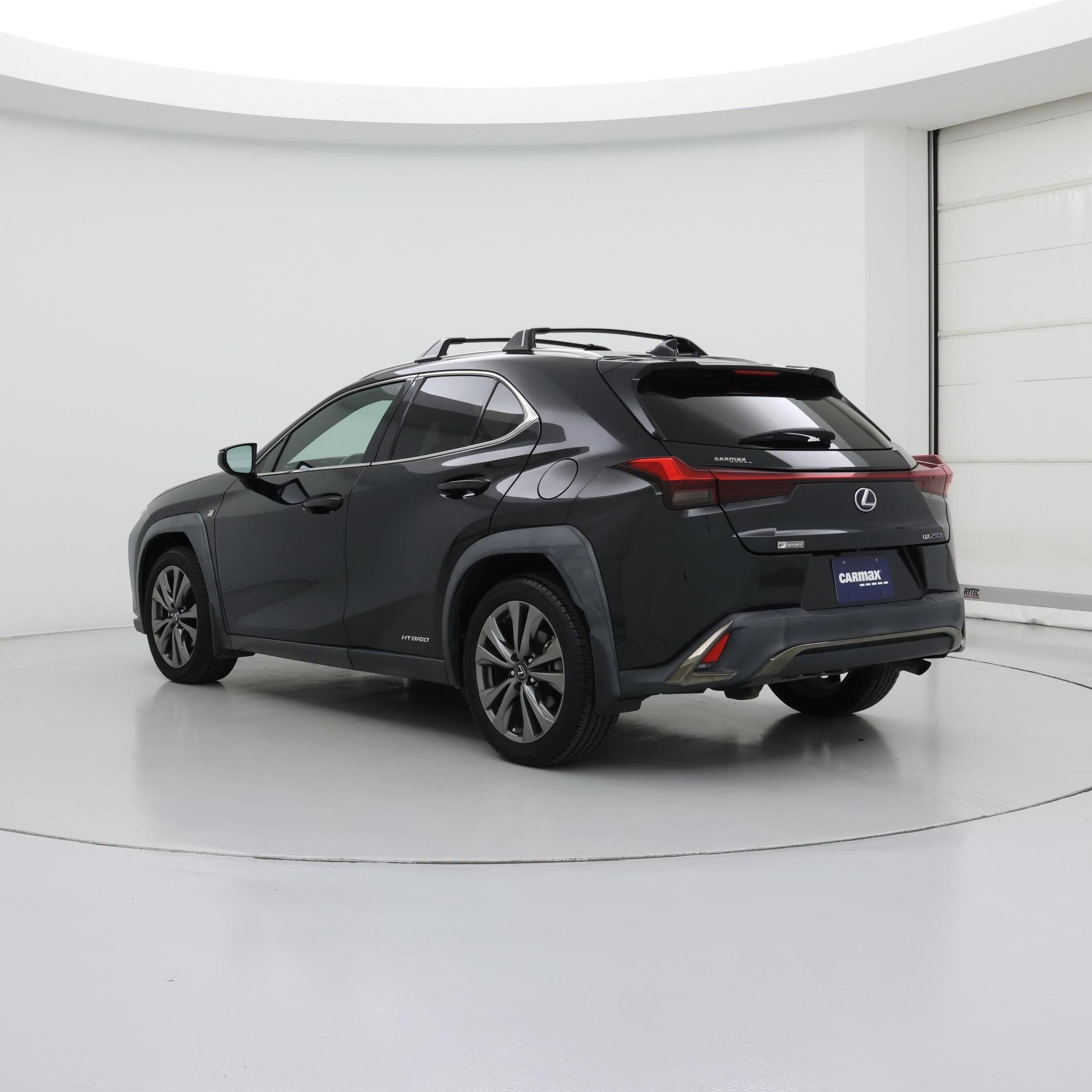 Thumbnail: 2019 Lexus UX - 2
