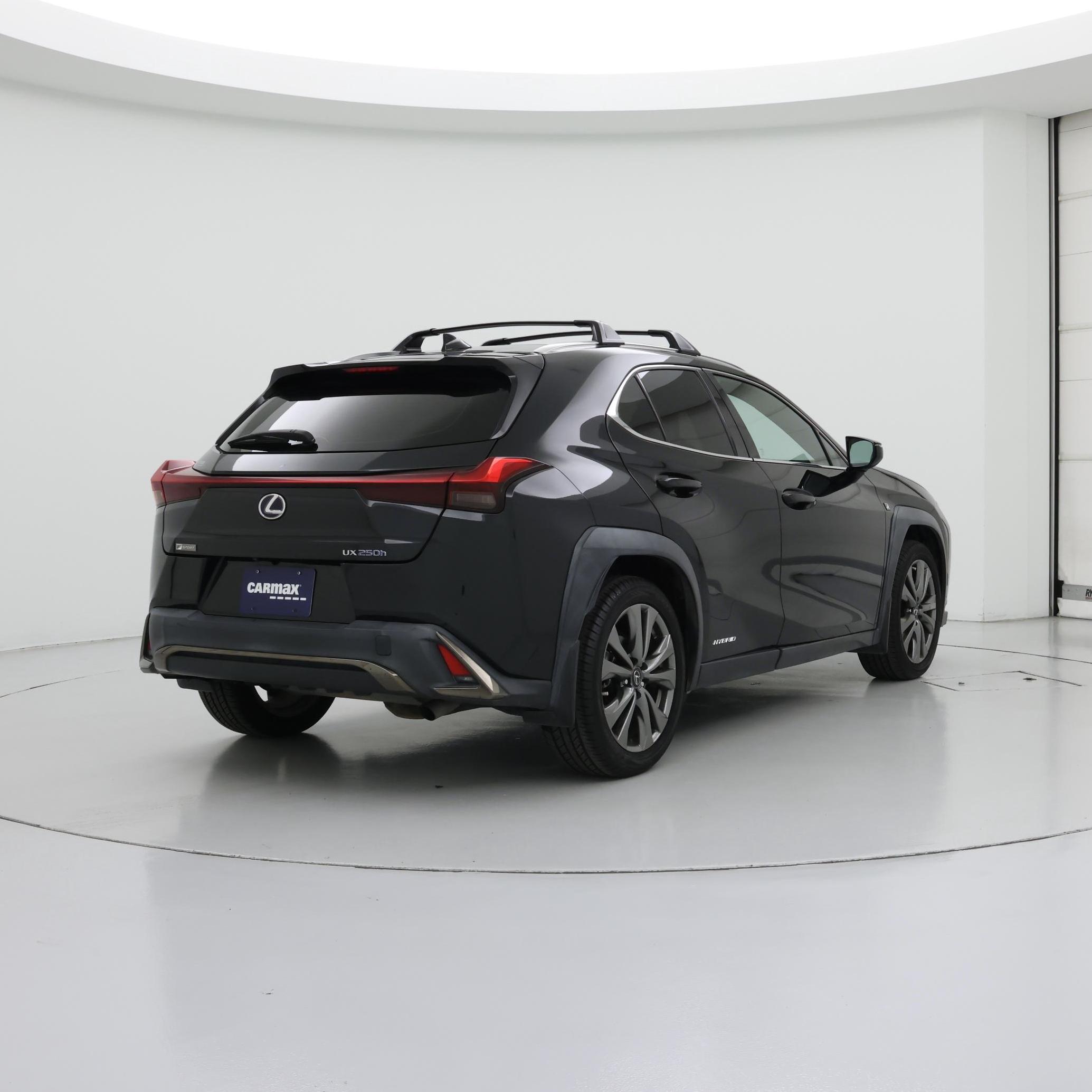 Thumbnail: 2019 Lexus UX - 8