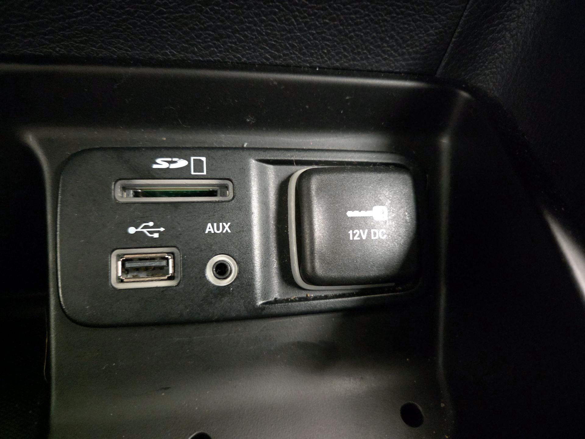 Thumbnail: 2014 Jeep Cherokee - 19