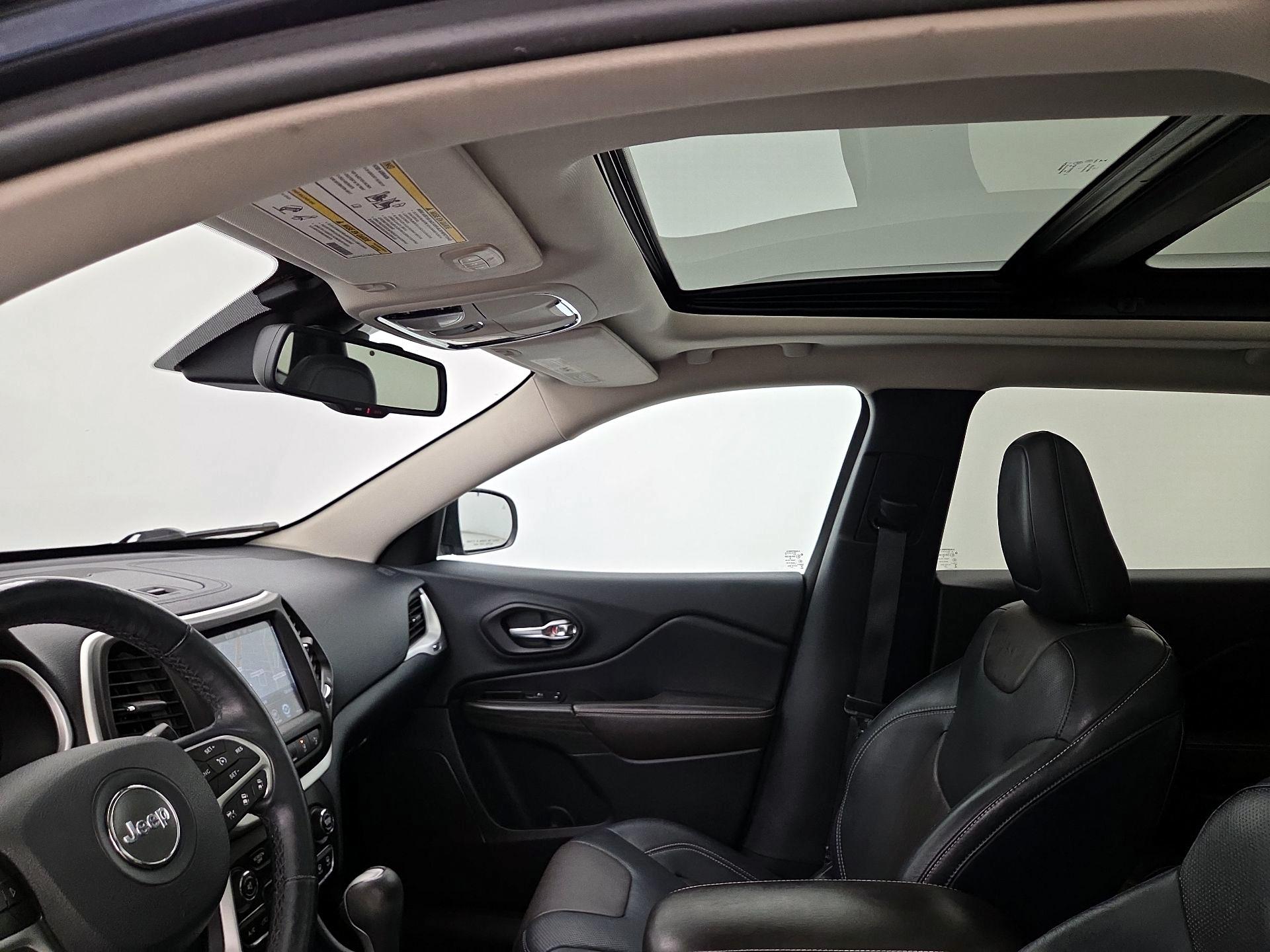 Thumbnail: 2014 Jeep Cherokee - 20