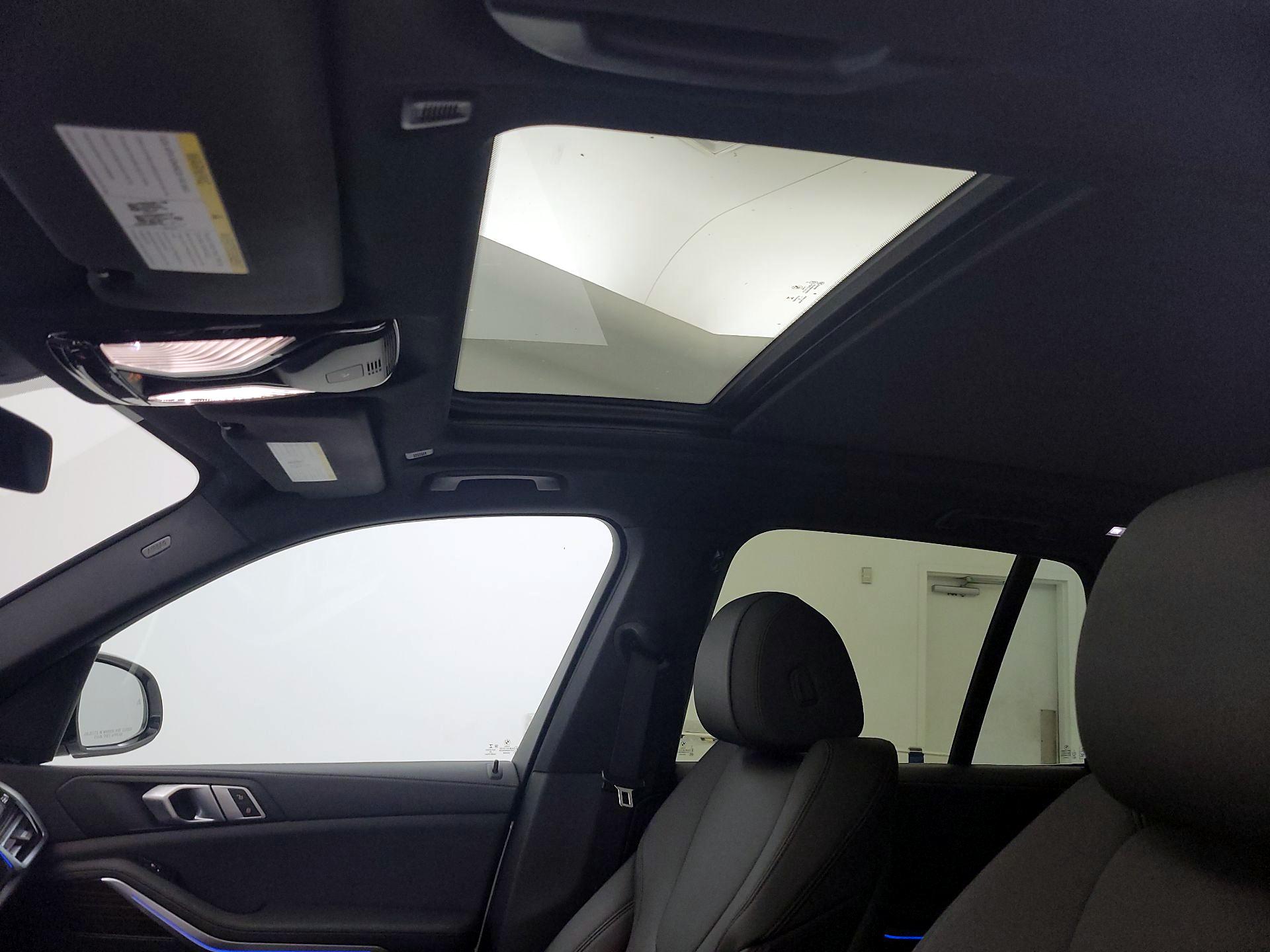 Thumbnail: 2021 BMW X5 - 20