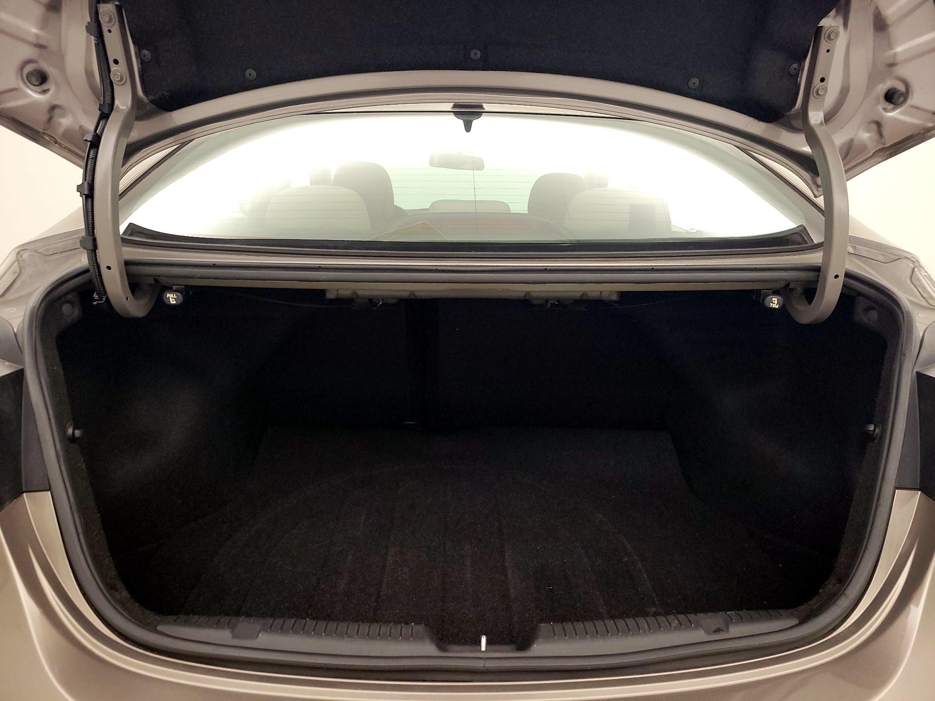 Thumbnail: 2016 Hyundai Elantra - 20