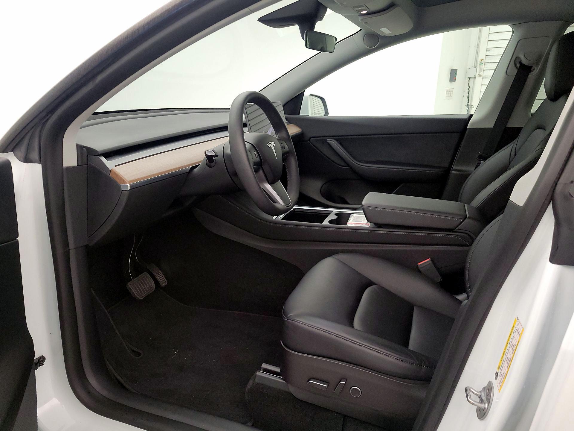 Thumbnail: 2022 Tesla Model Y - 11