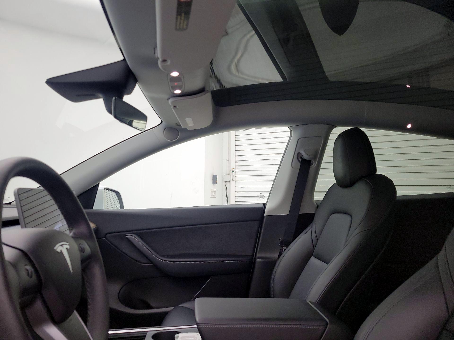 Thumbnail: 2022 Tesla Model Y - 17