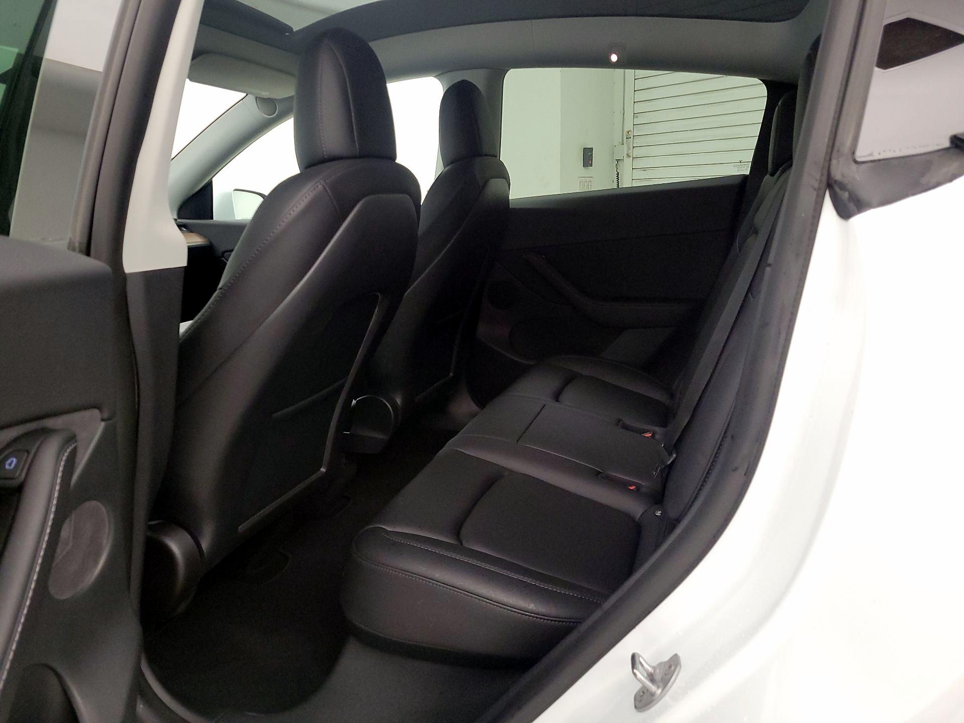 Thumbnail: 2022 Tesla Model Y - 18