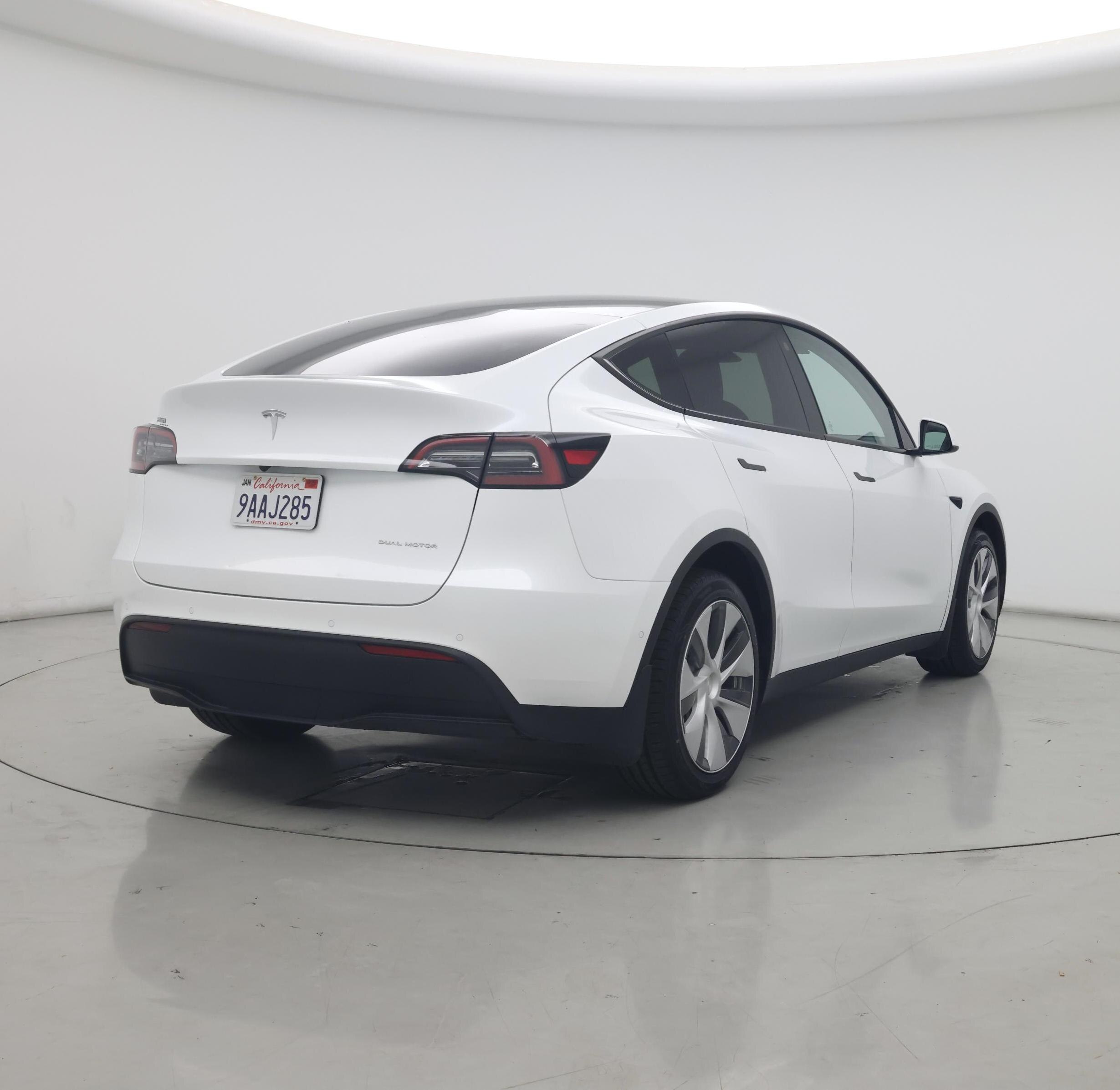 Thumbnail: 2022 Tesla Model Y - 8