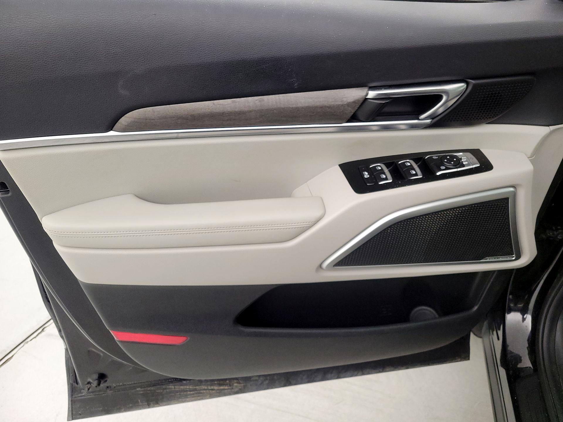 Thumbnail: 2022 Kia Telluride - 12