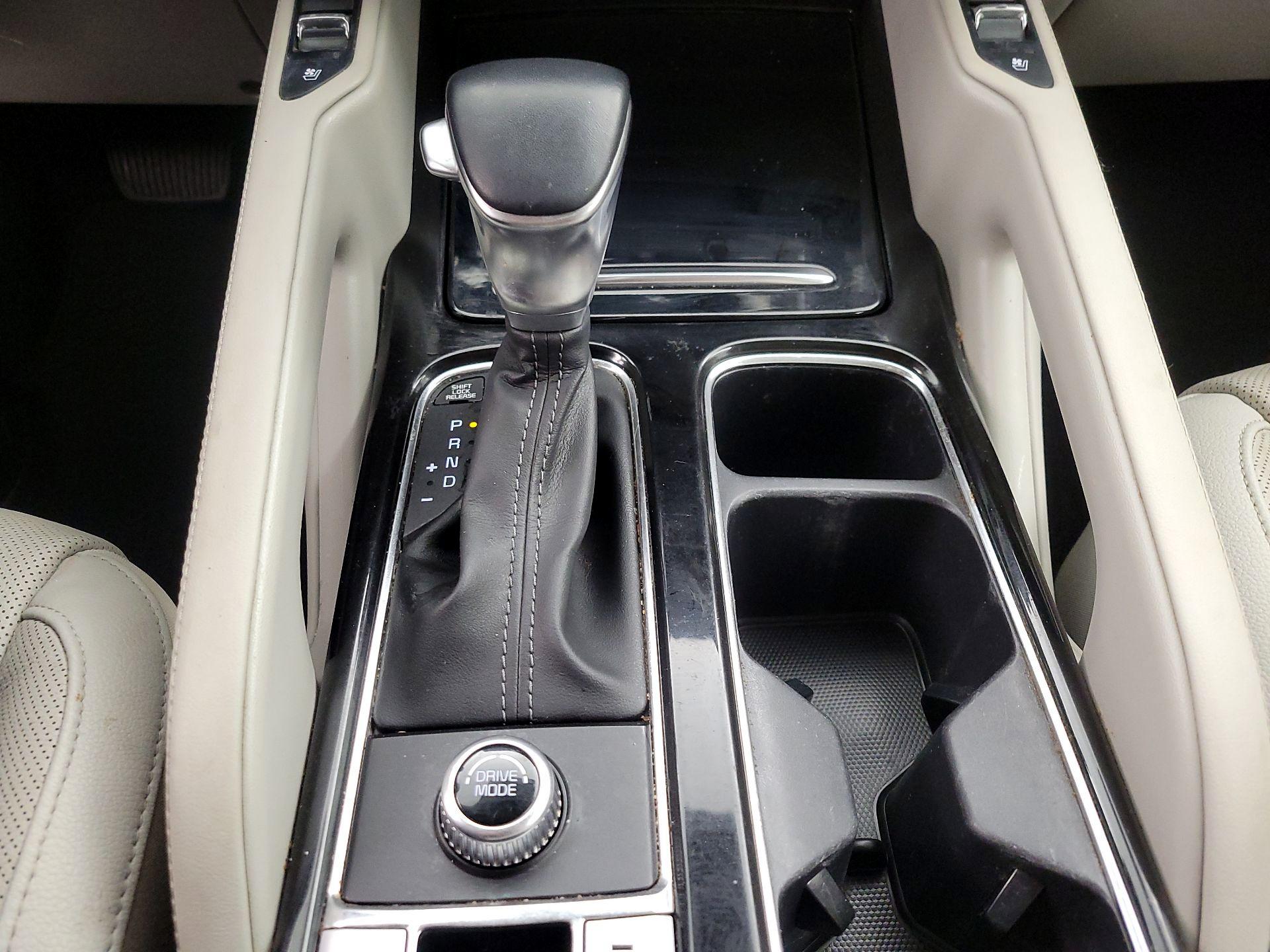 Thumbnail: 2022 Kia Telluride - 18