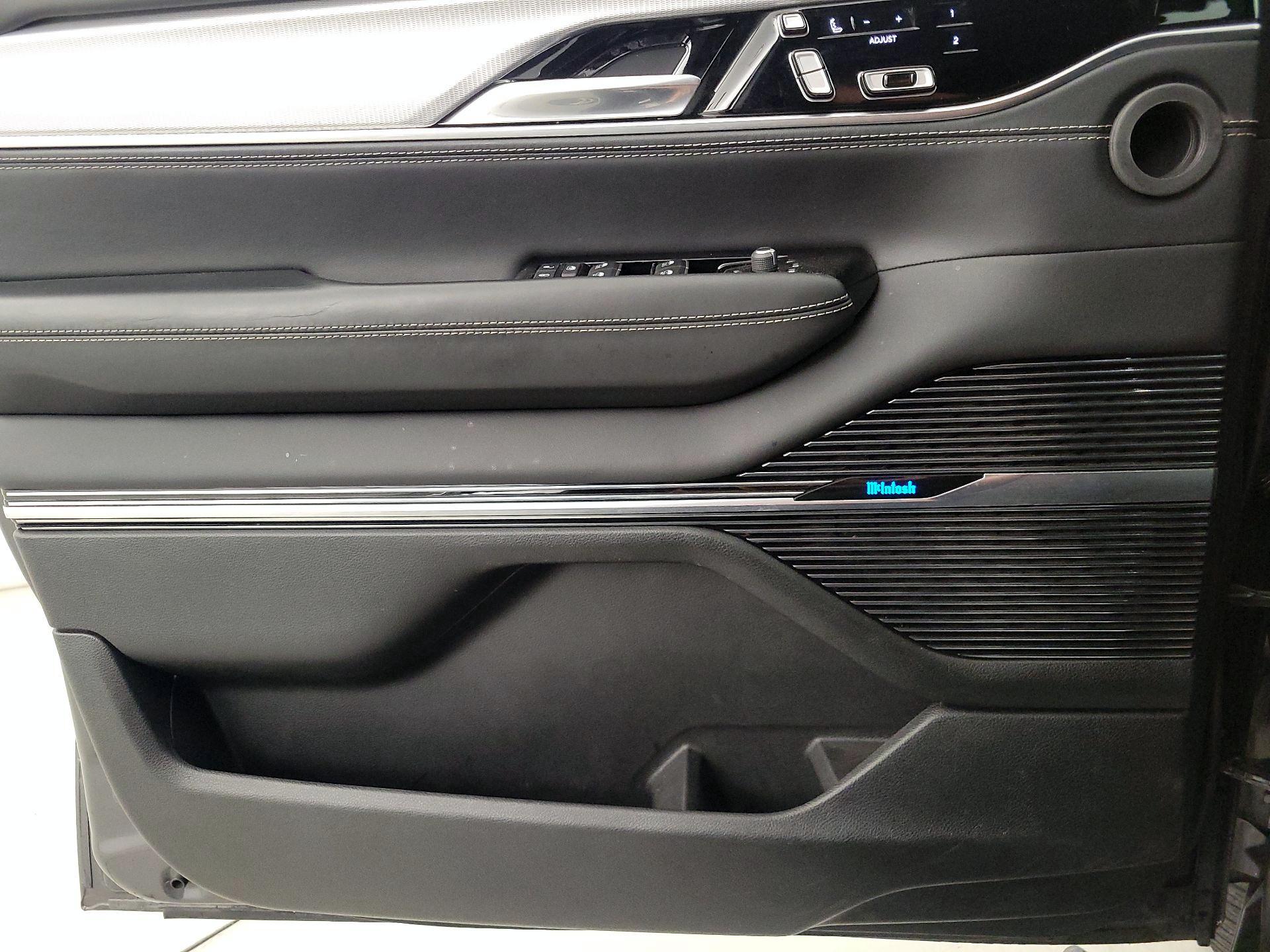 Thumbnail: 2022 Jeep Grand Wagoneer - 12