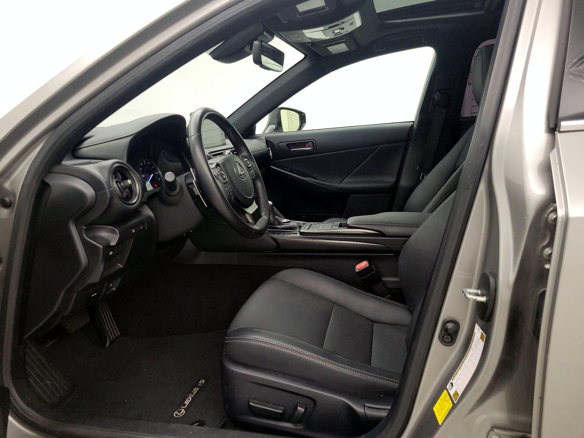 Thumbnail: 2023 Lexus IS - 11