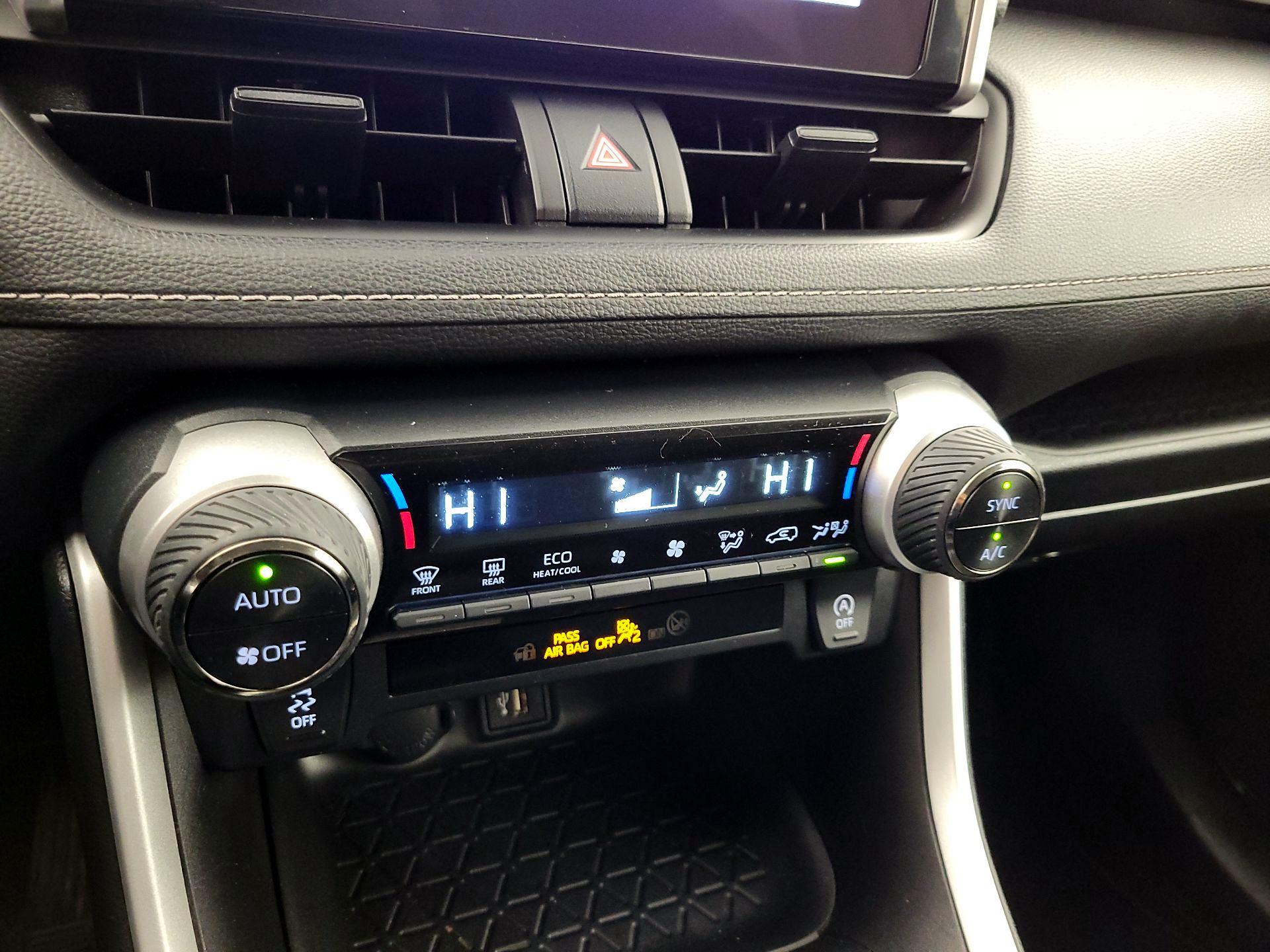 Thumbnail: 2024 Toyota RAV4 - 17