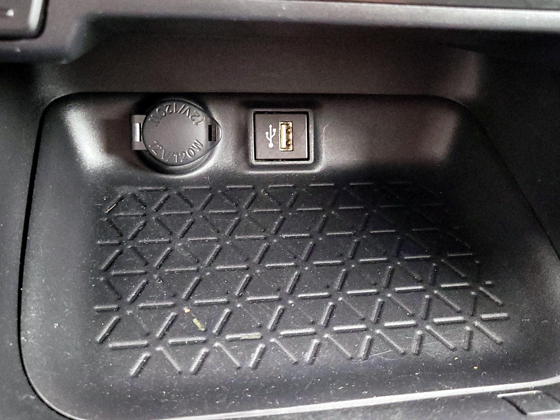 Thumbnail: 2024 Toyota RAV4 - 19