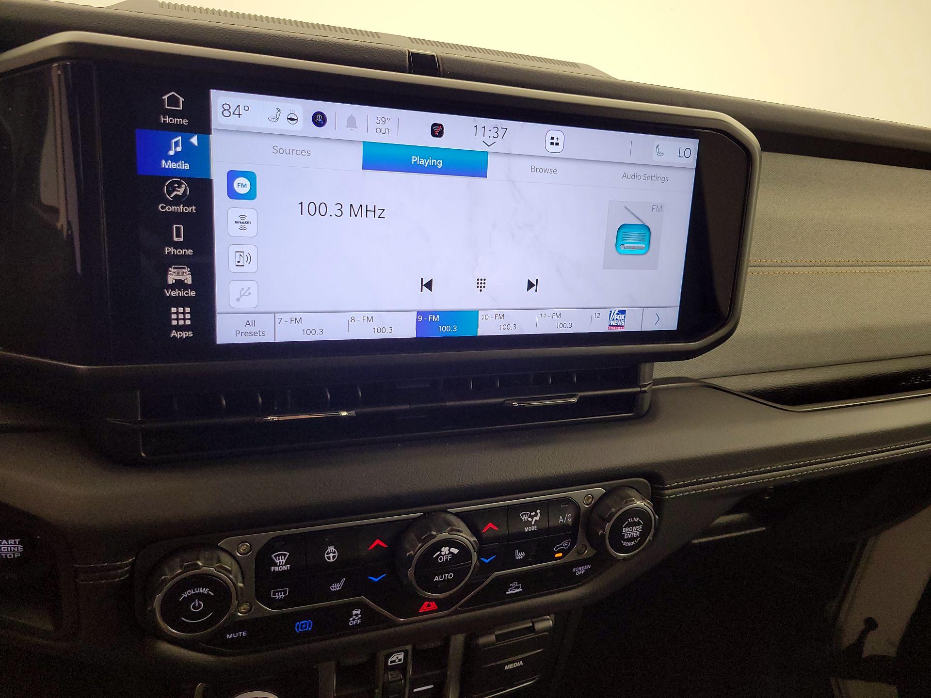 Thumbnail: 2024 Jeep Wrangler - 15