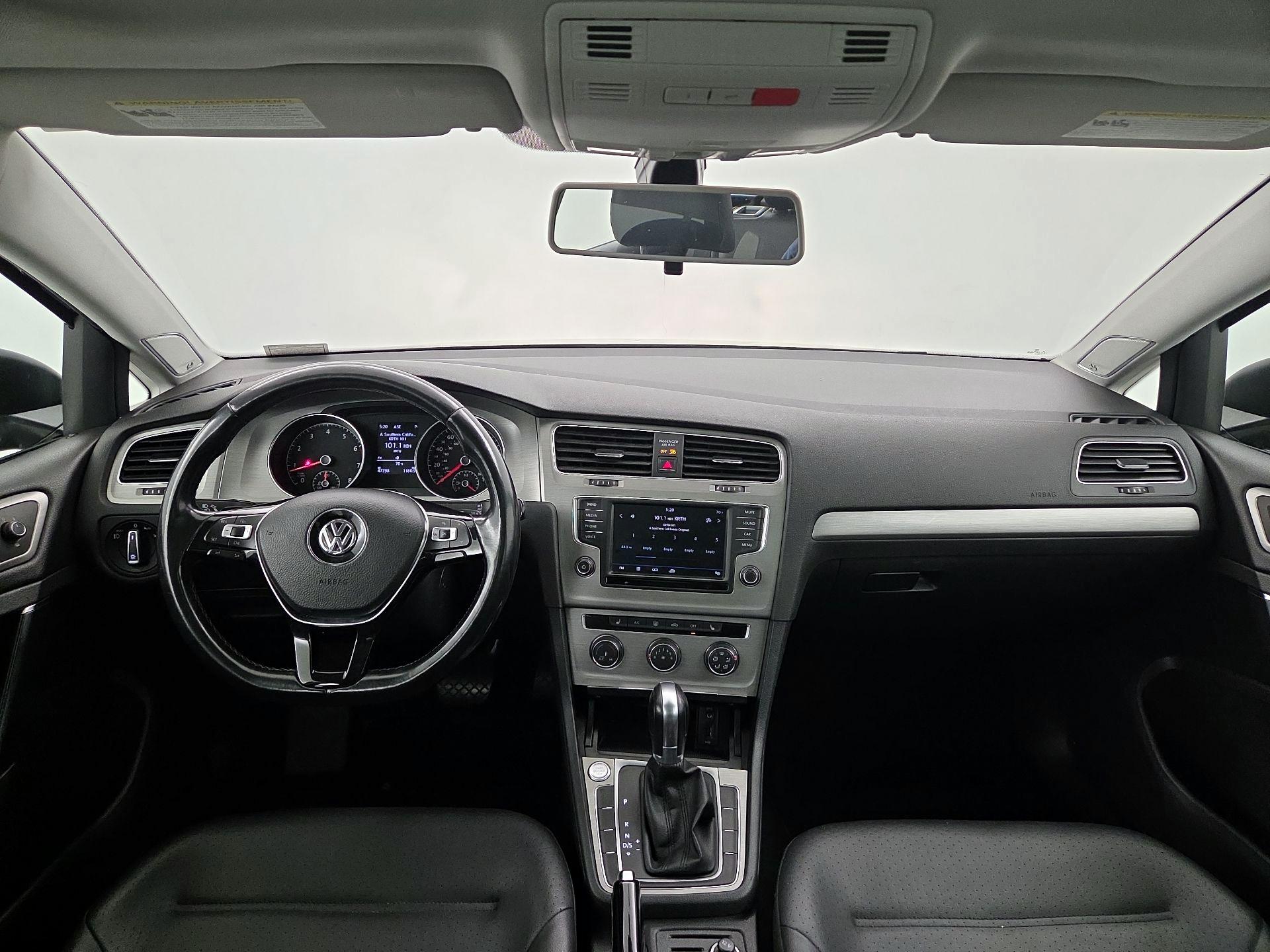 Thumbnail: 2017 Volkswagen Golf - 9