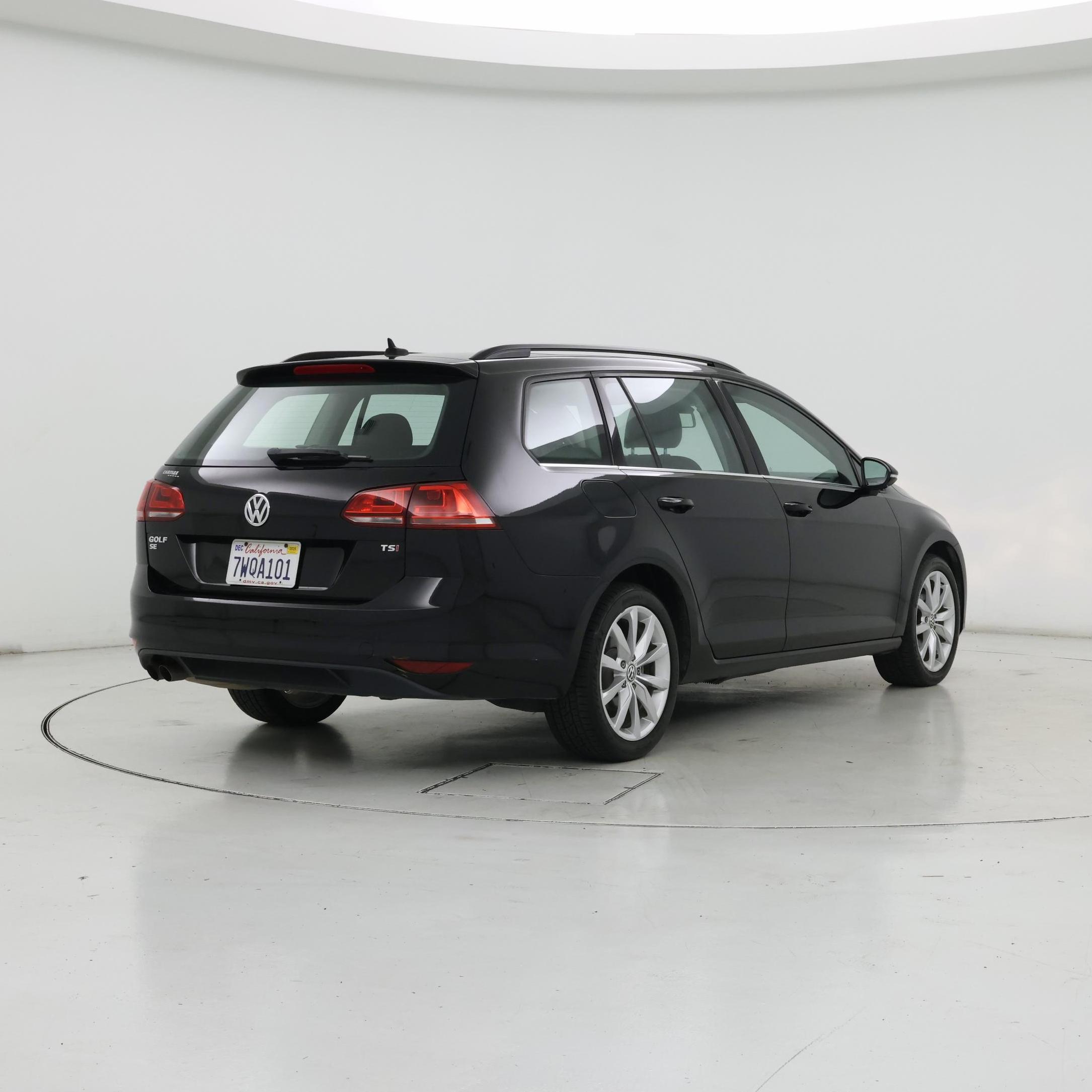 Thumbnail: 2017 Volkswagen Golf - 8