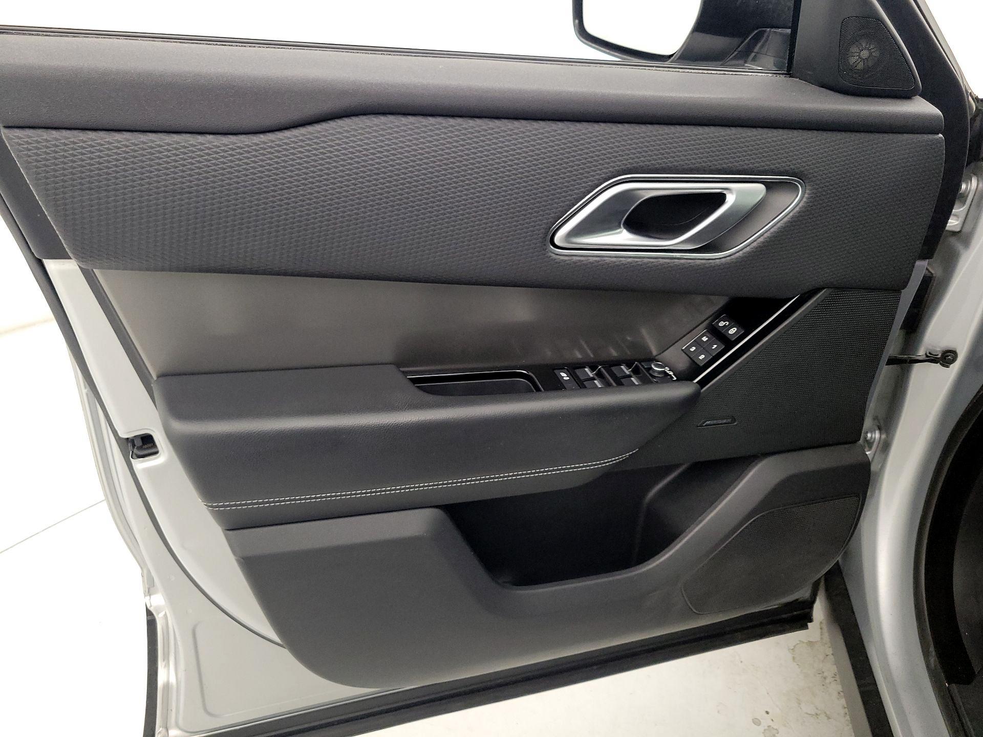 Thumbnail: 2020 Land Rover Range Rover Velar - 12