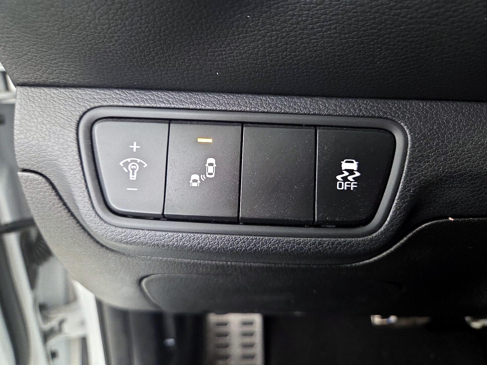 Thumbnail: 2023 Kia Forte - 13