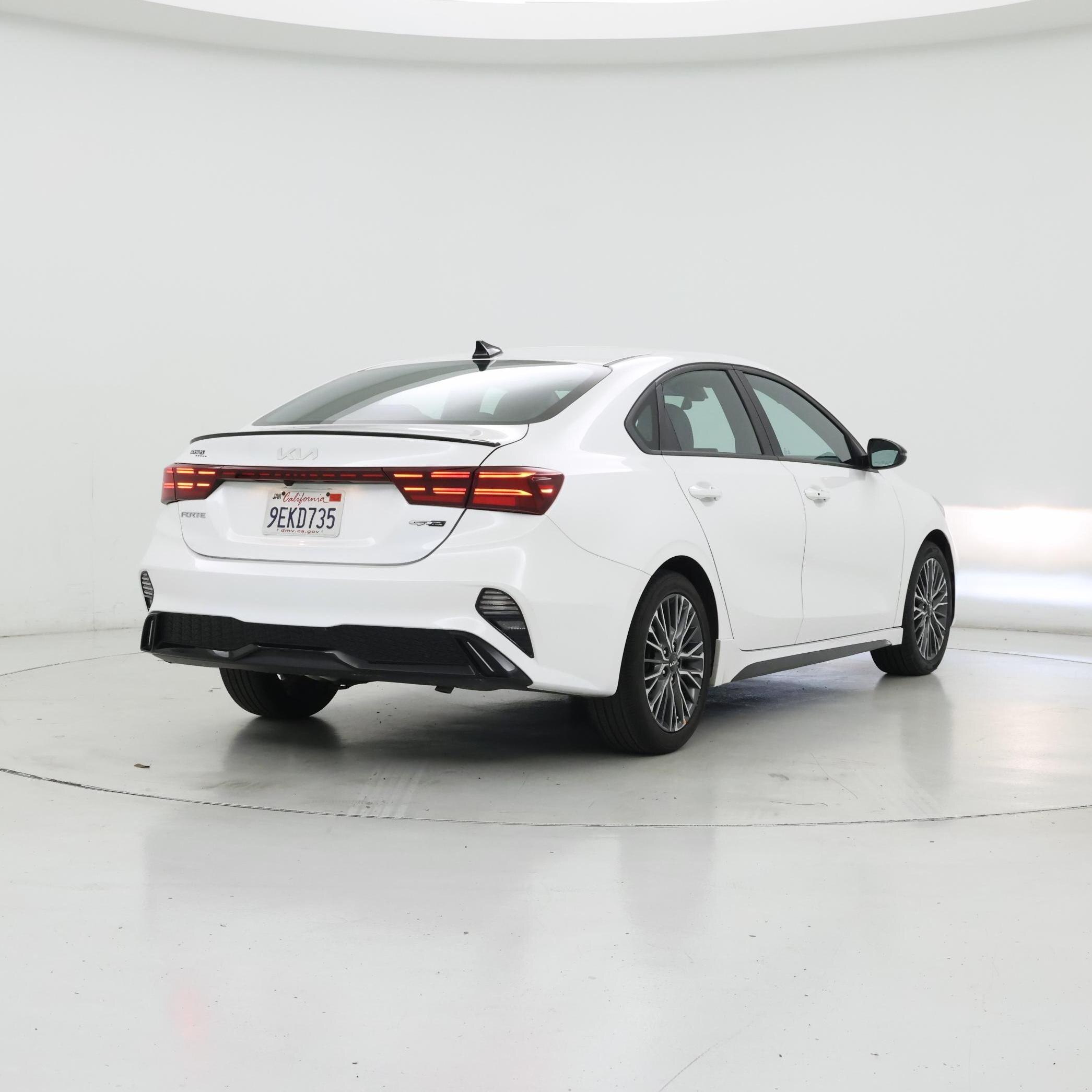 Thumbnail: 2023 Kia Forte - 8