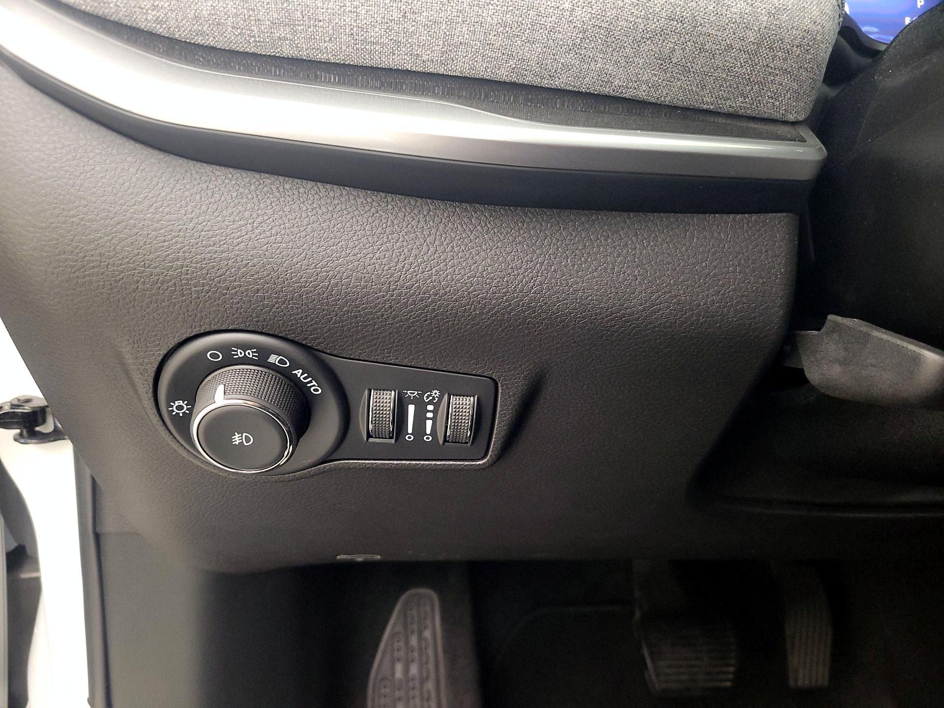 Thumbnail: 2025 Jeep Compass - 13