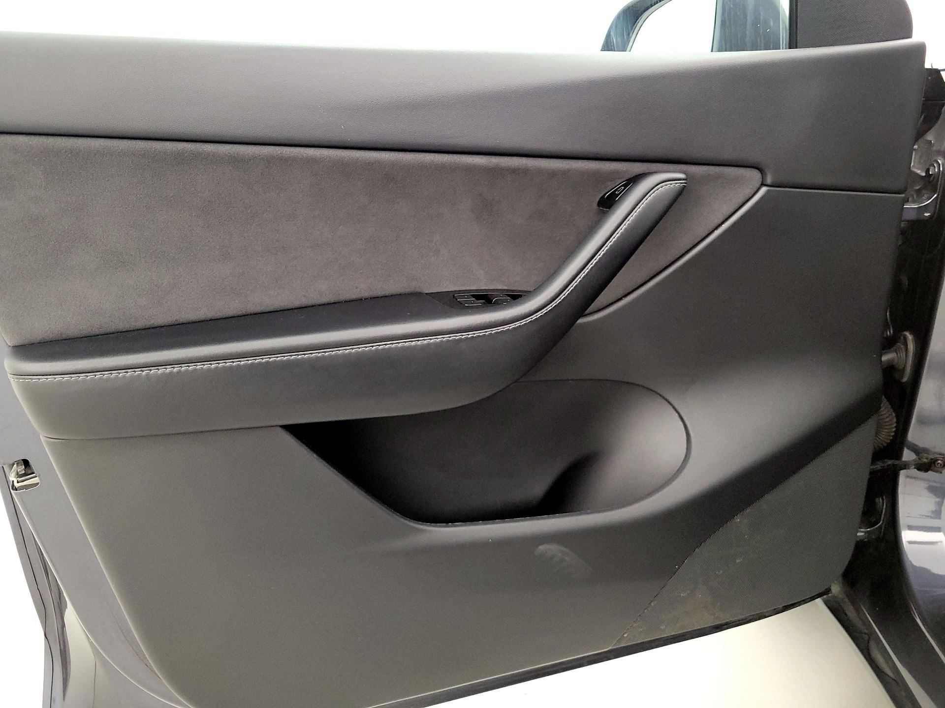 Thumbnail: 2021 Tesla Model Y - 12