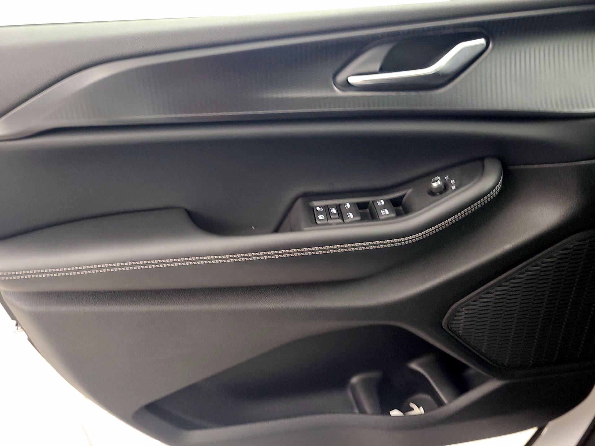 Thumbnail: 2025 Jeep Grand Cherokee - 12