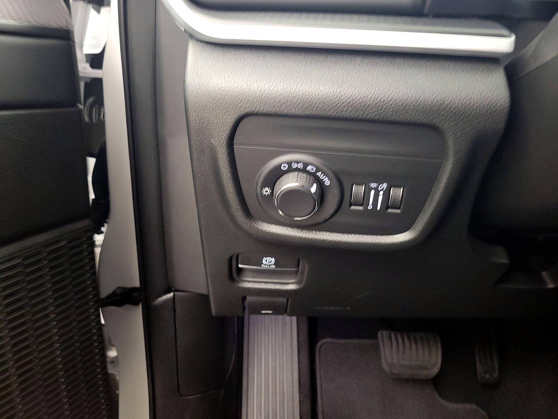 Thumbnail: 2025 Jeep Grand Cherokee - 13