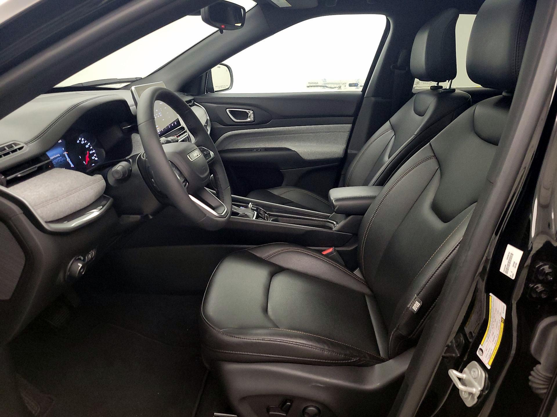 Thumbnail: 2024 Jeep Compass - 9