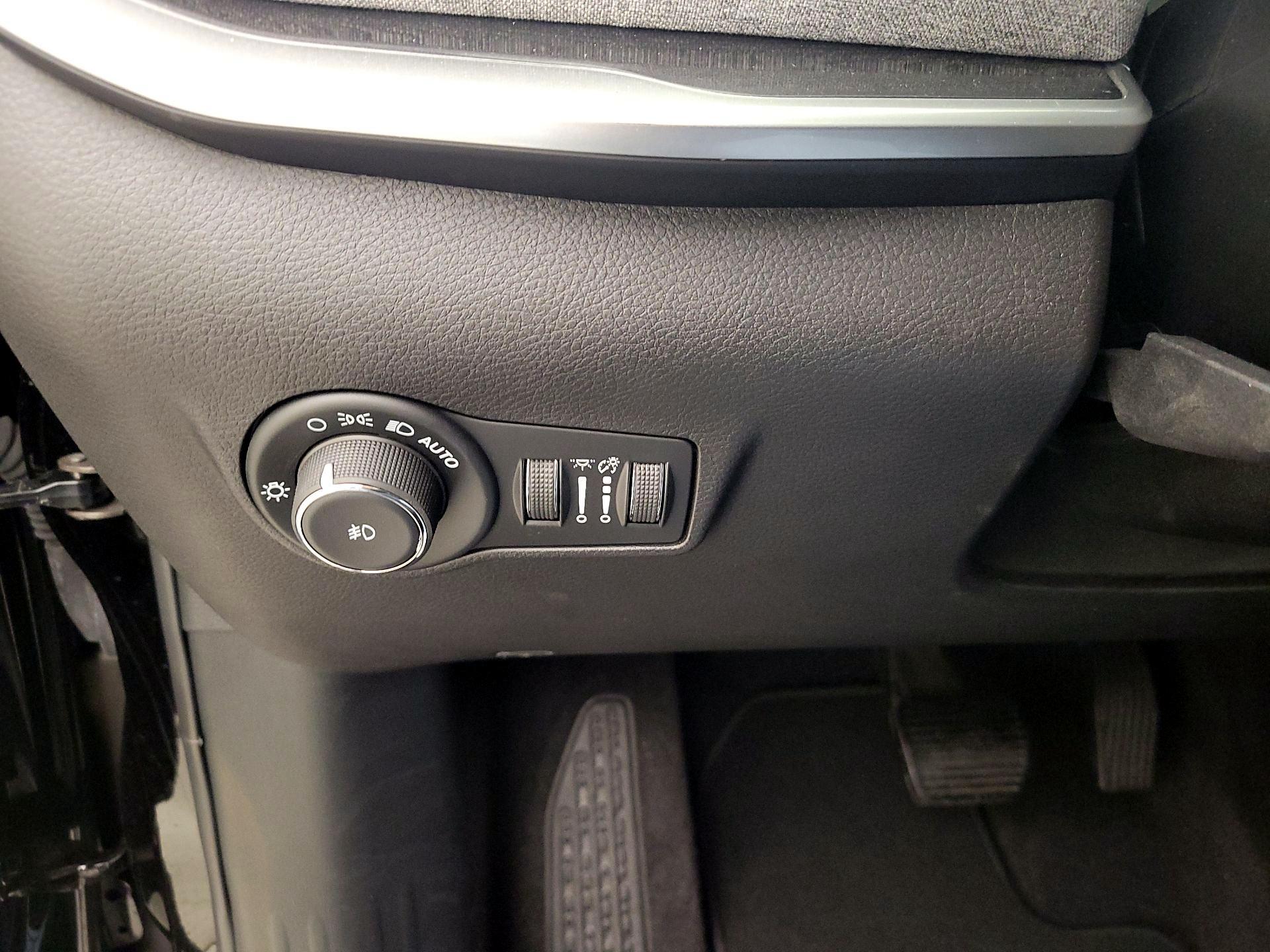 Thumbnail: 2024 Jeep Compass - 11