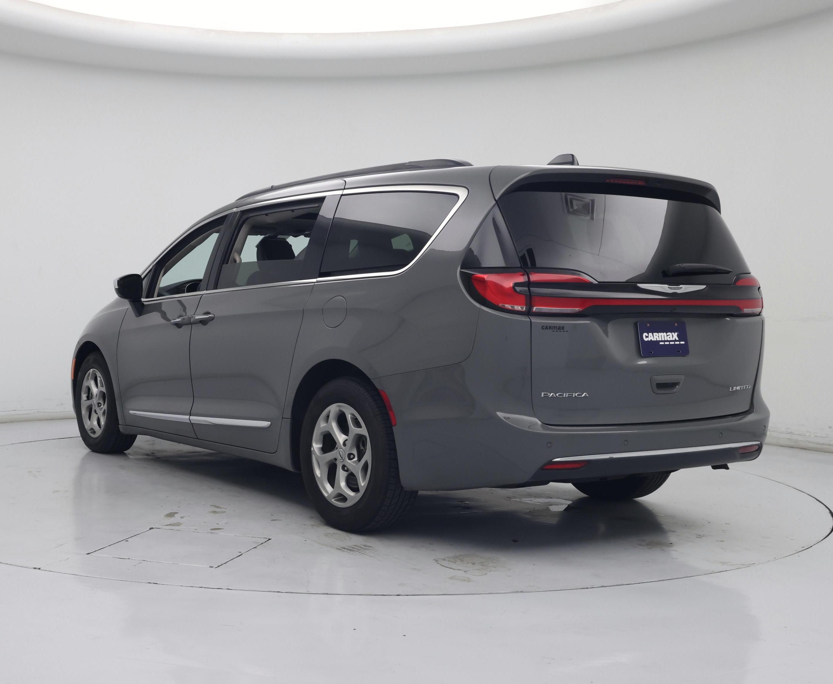 Thumbnail: 2023 Chrysler Pacifica - 2