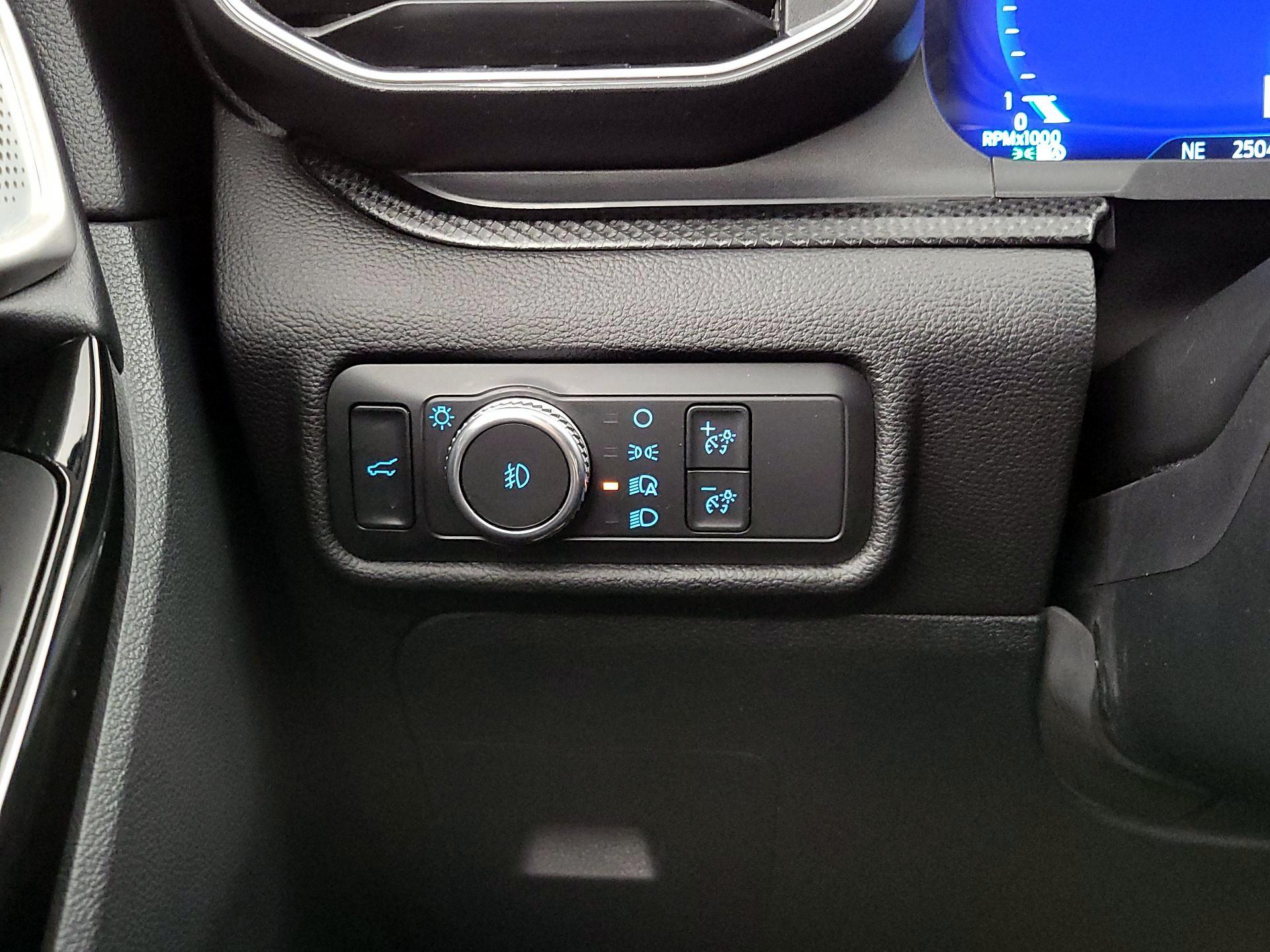 Thumbnail: 2021 Ford Explorer - 13