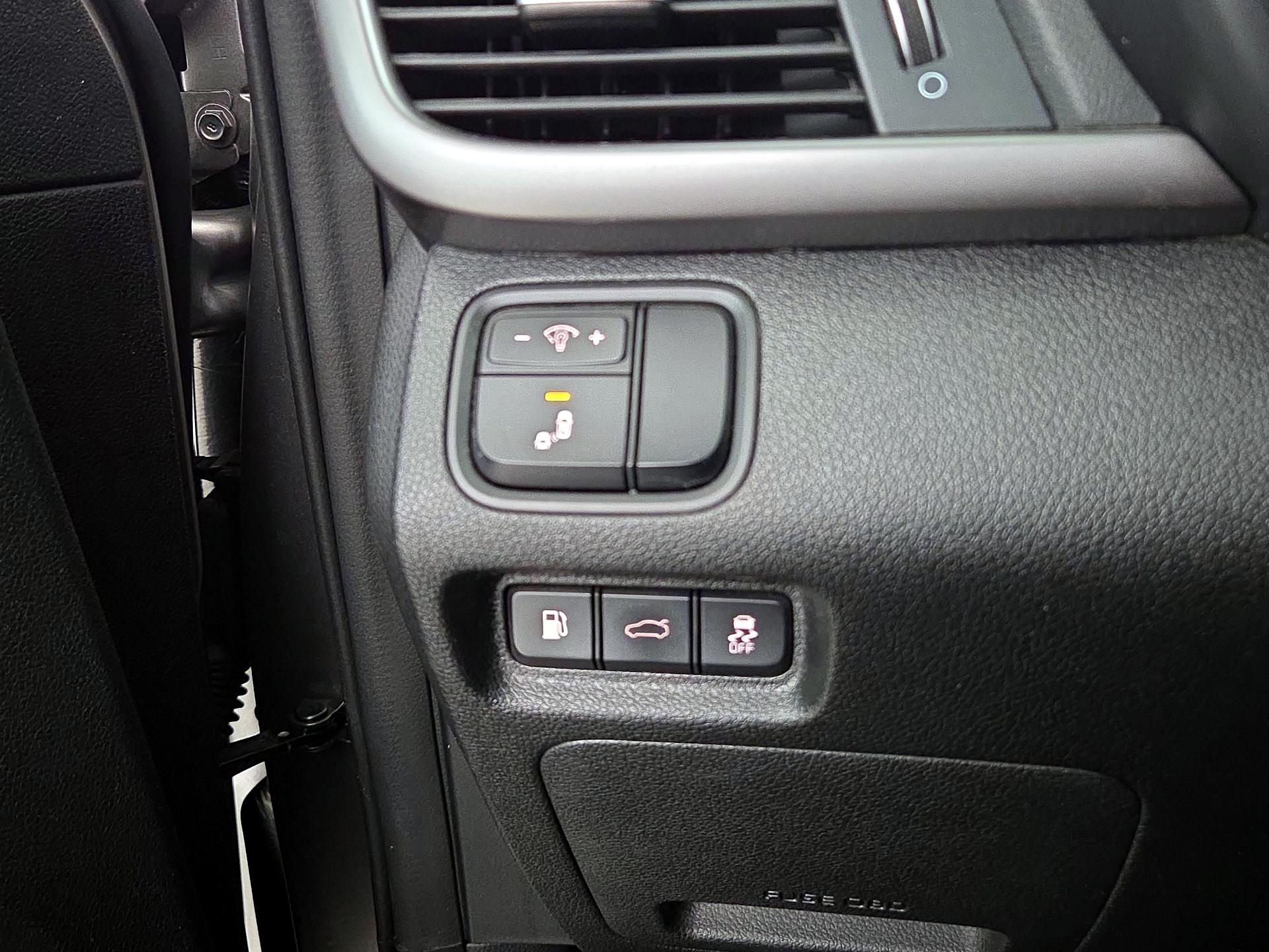 Thumbnail: 2018 Kia Optima - 13