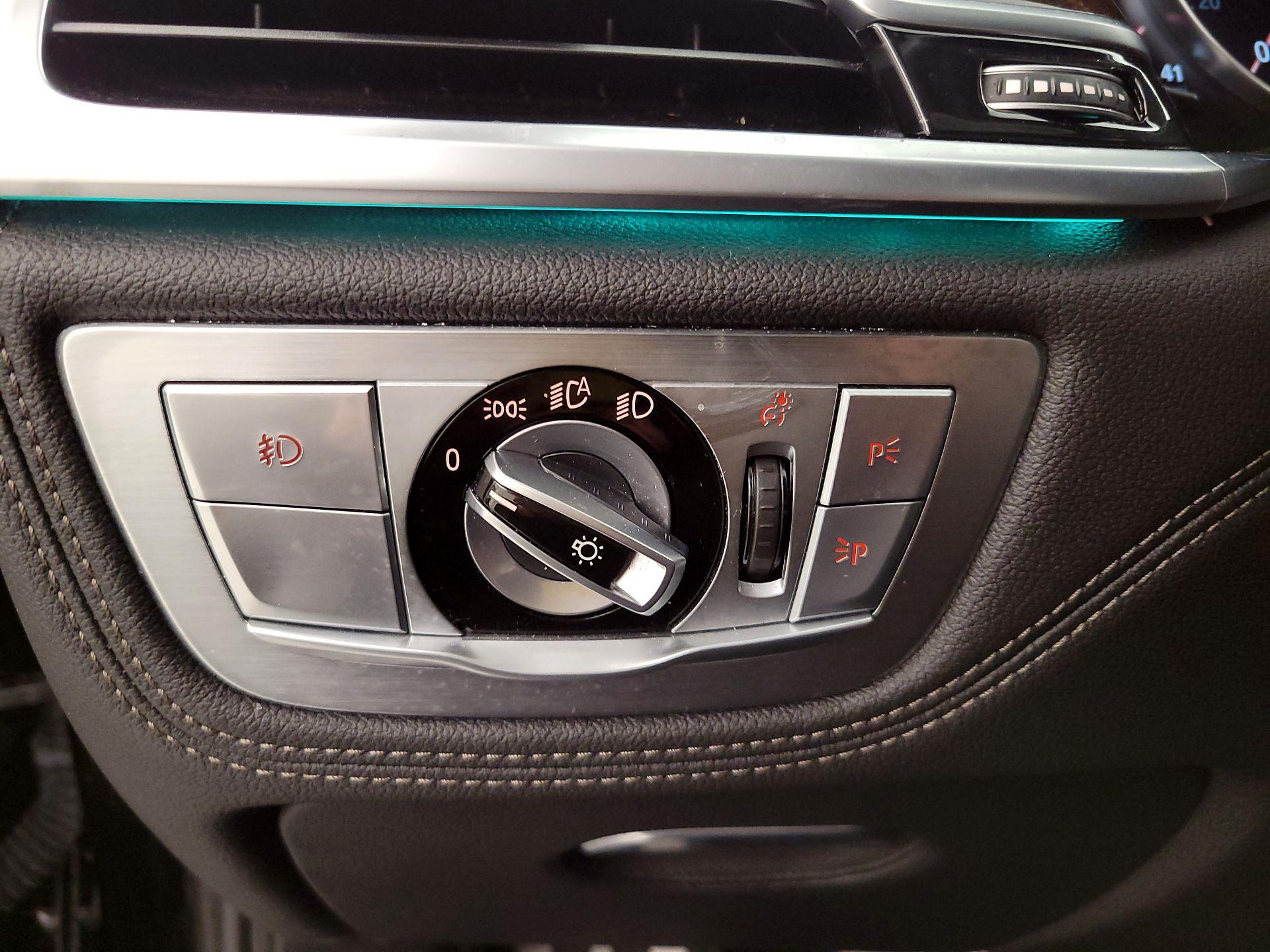 Thumbnail: 2016 BMW 7 Series - 13