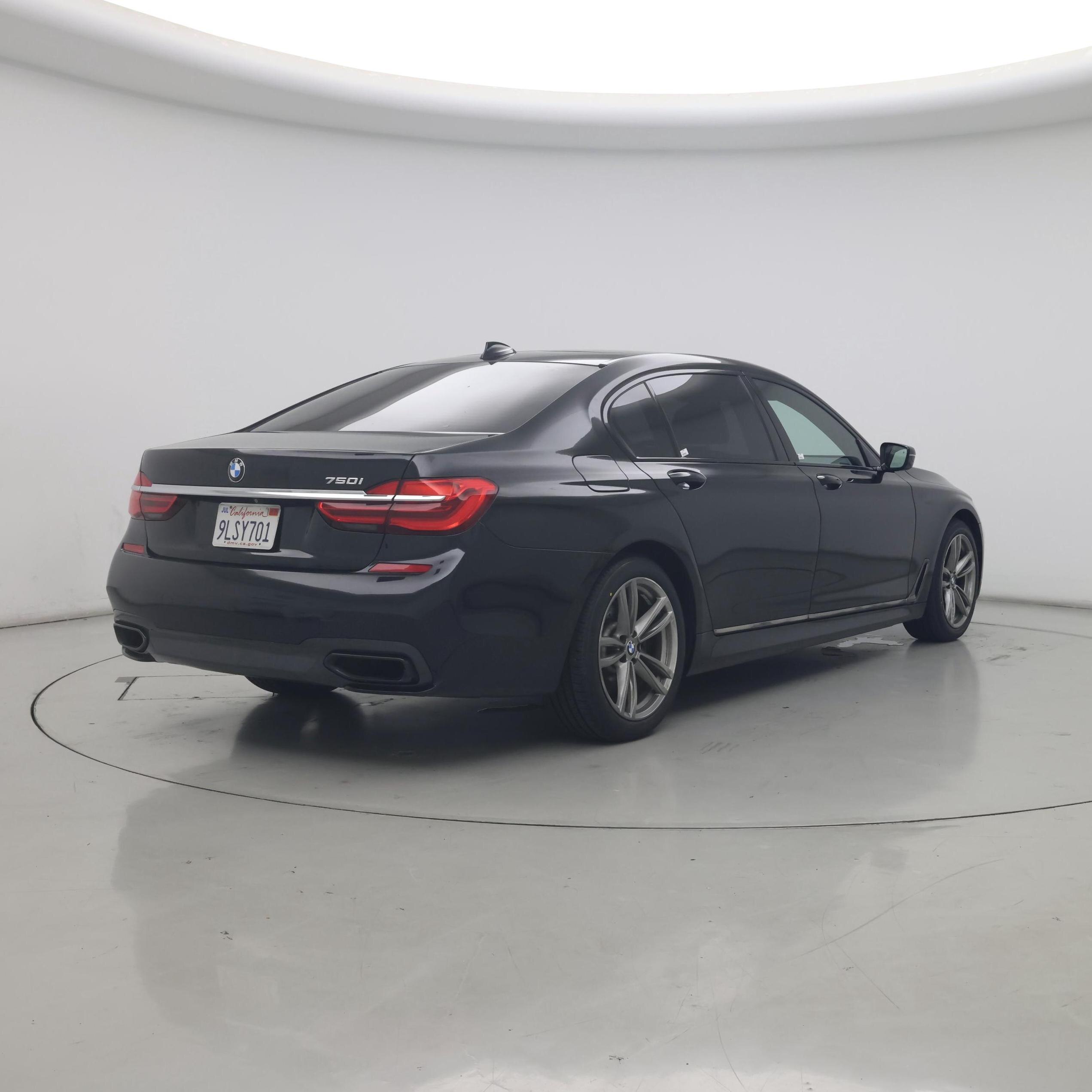 Thumbnail: 2016 BMW 7 Series - 8