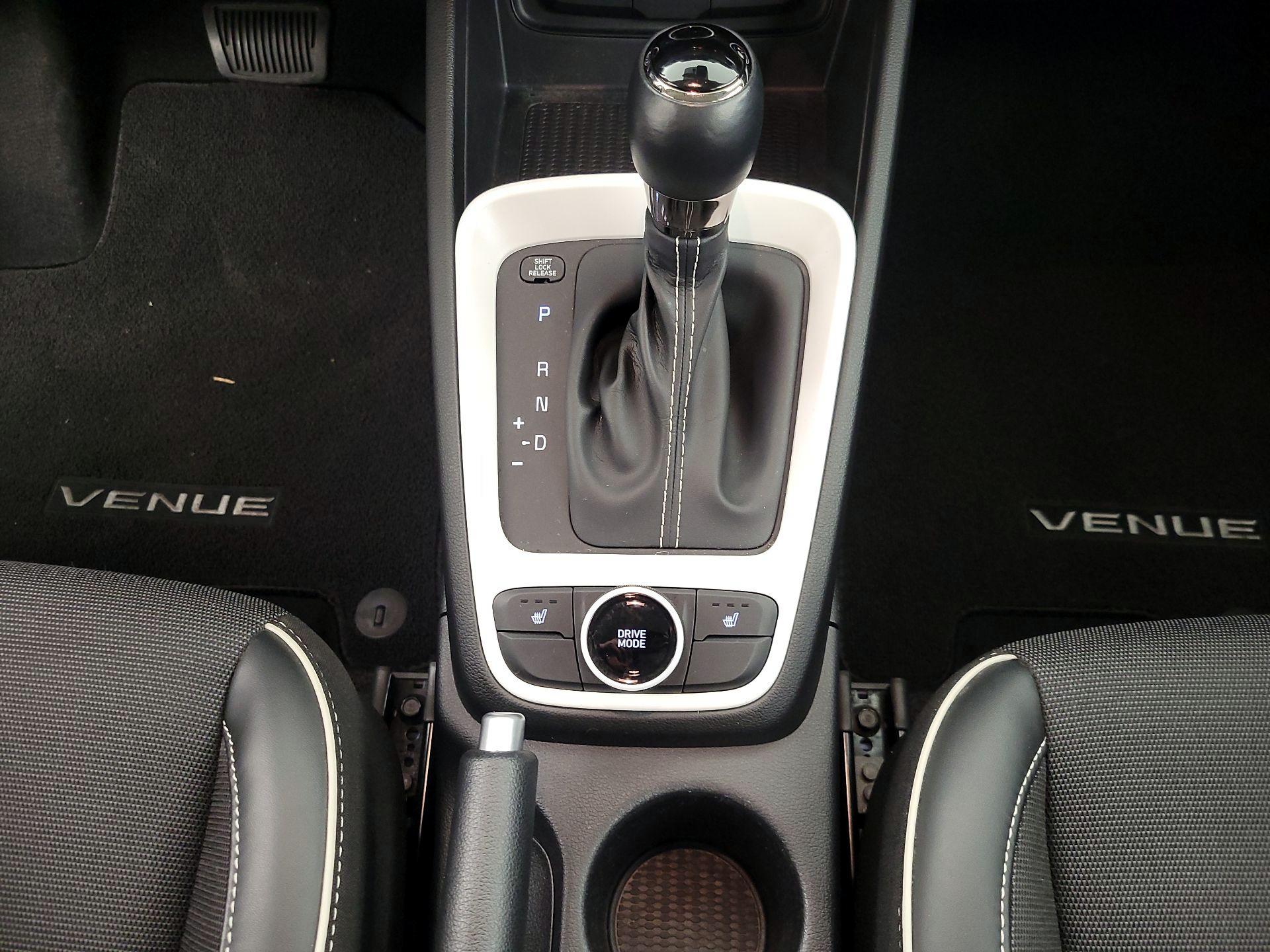 Thumbnail: 2022 Hyundai Venue - 18