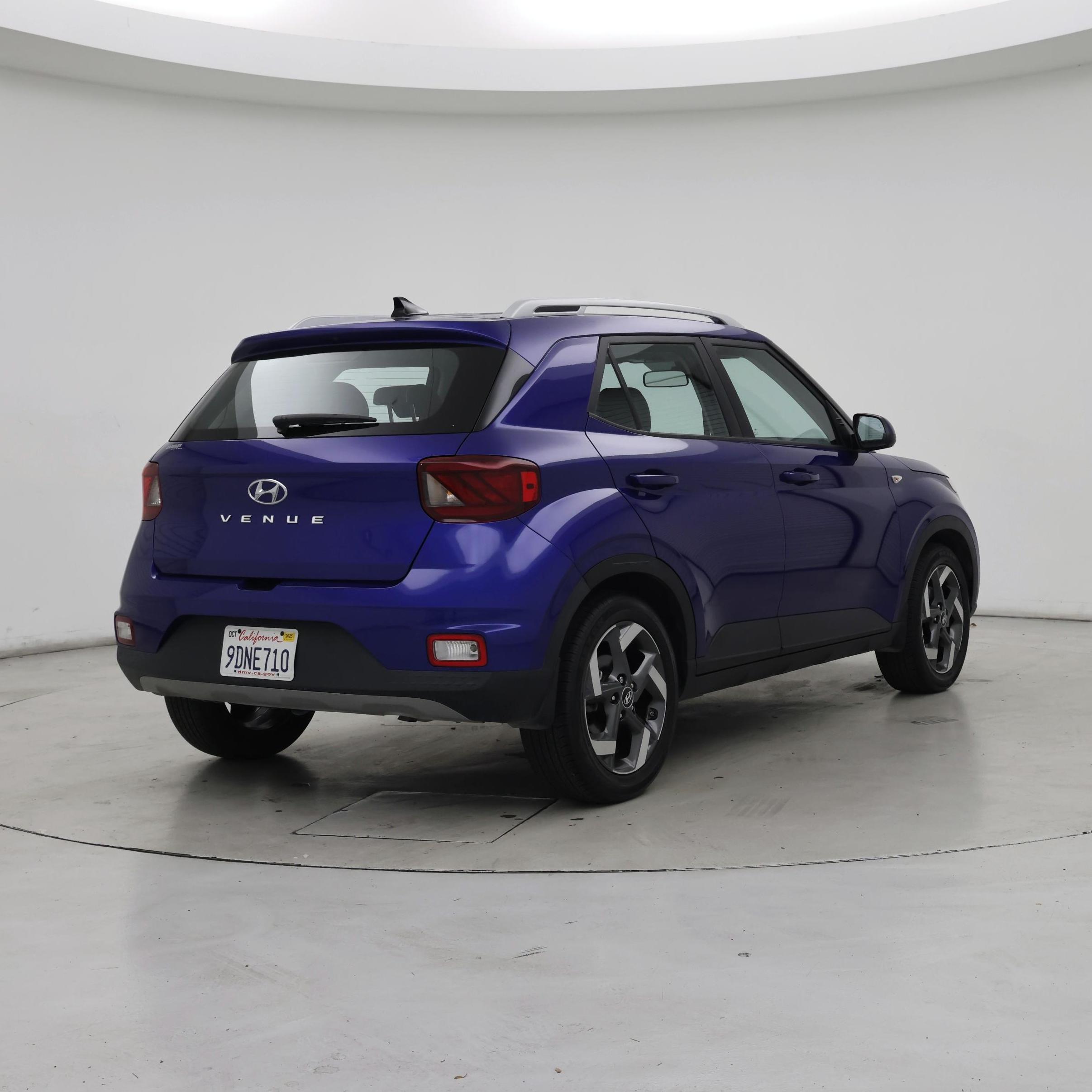 Thumbnail: 2022 Hyundai Venue - 8