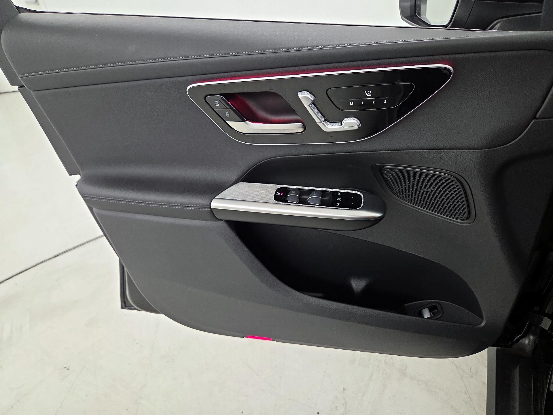 Thumbnail: 2025 Mercedes-Benz GLC - 12