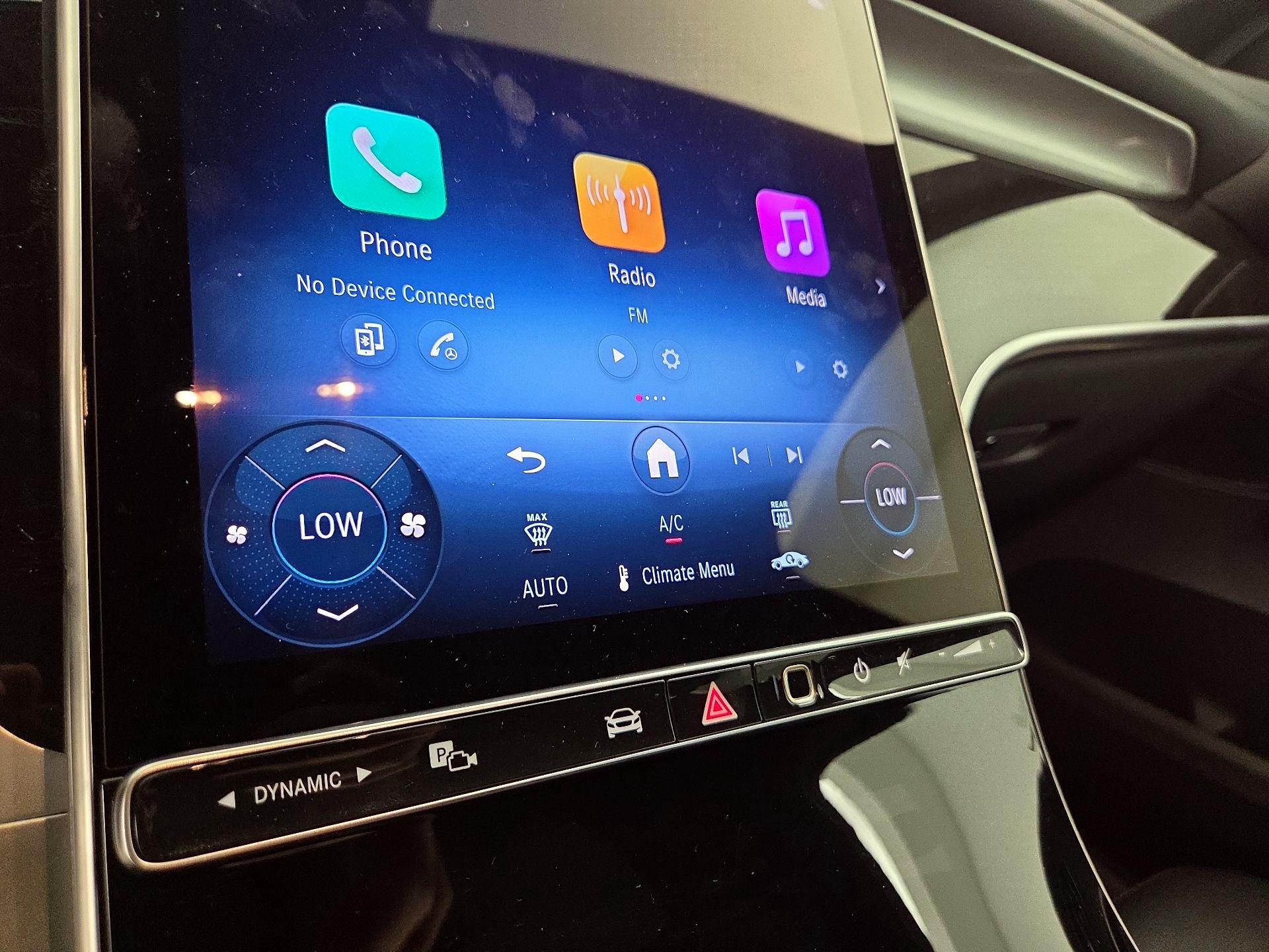 Thumbnail: 2025 Mercedes-Benz GLC - 16