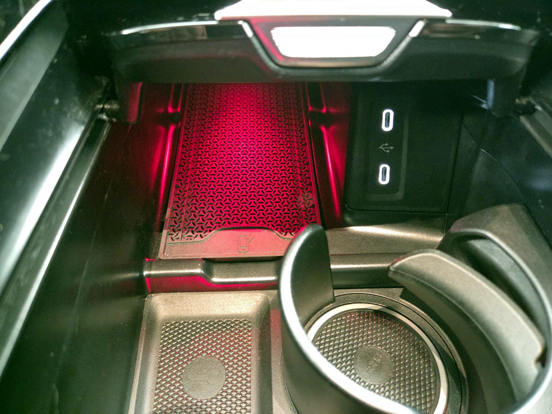 Thumbnail: 2025 Mercedes-Benz GLC - 18