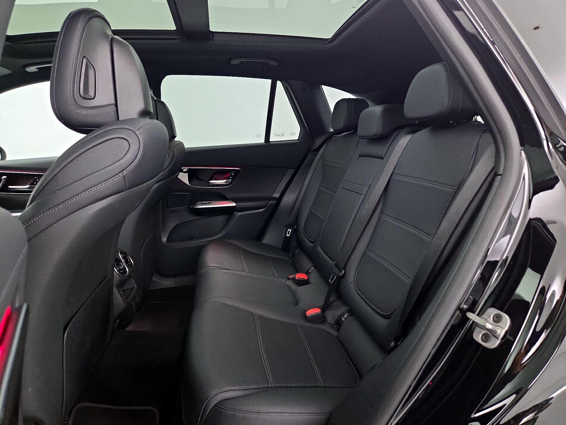 Thumbnail: 2025 Mercedes-Benz GLC - 20