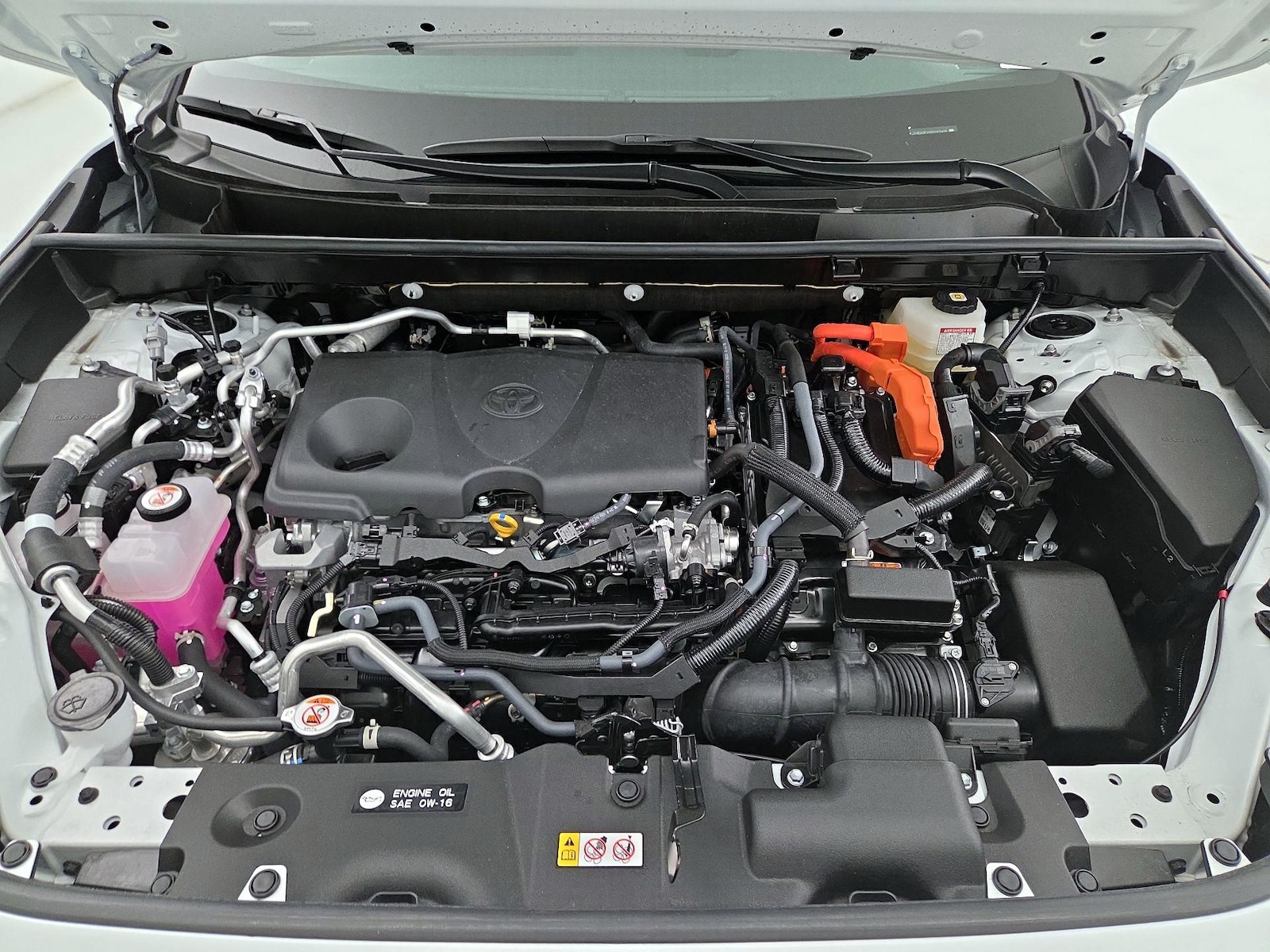 2025 Toyota RAV4 XSE - Photo 23