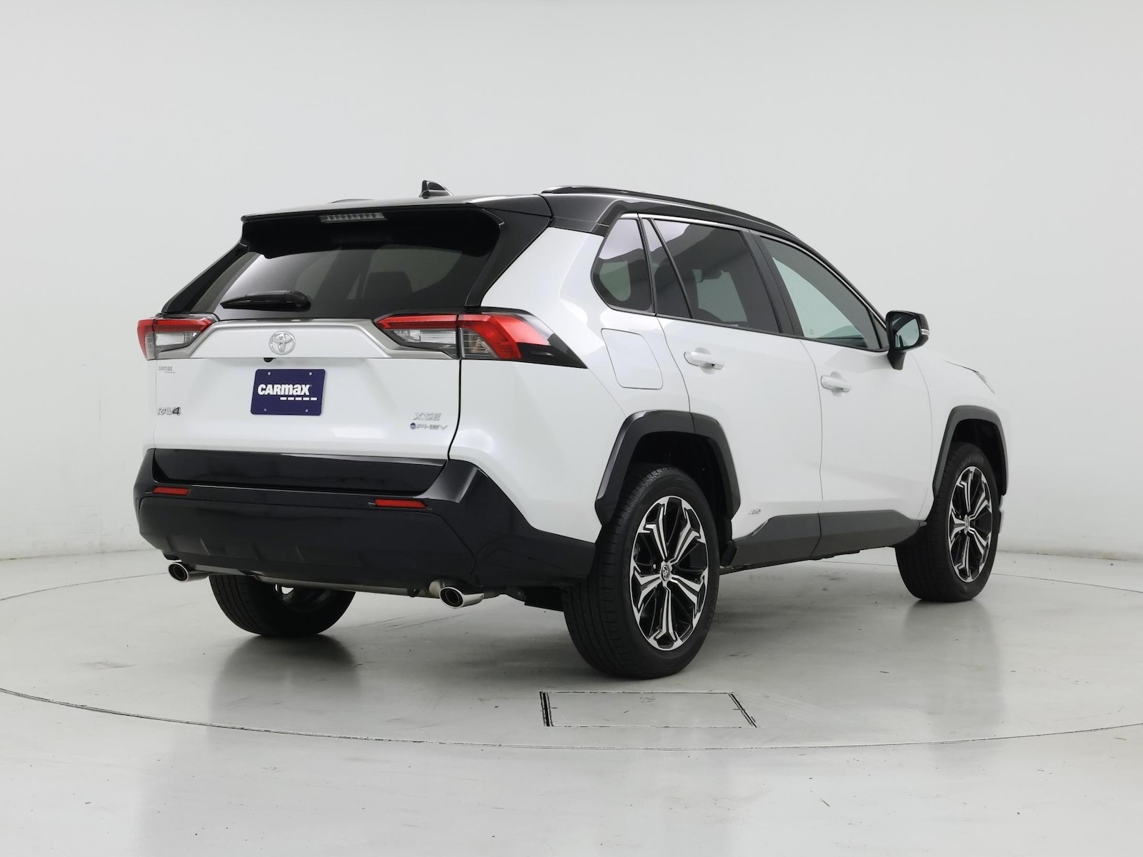 2025 Toyota RAV4 XSE - Photo 9