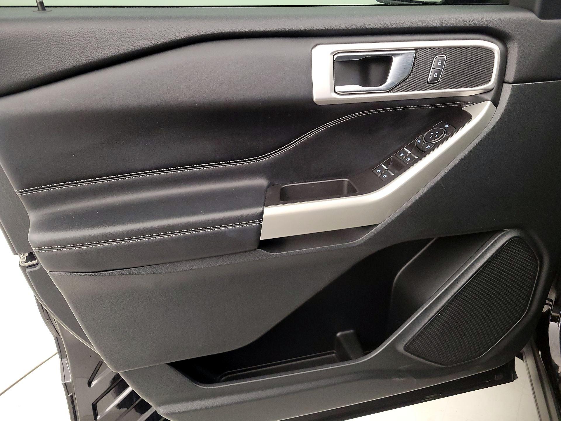 Thumbnail: 2021 Ford Explorer - 12